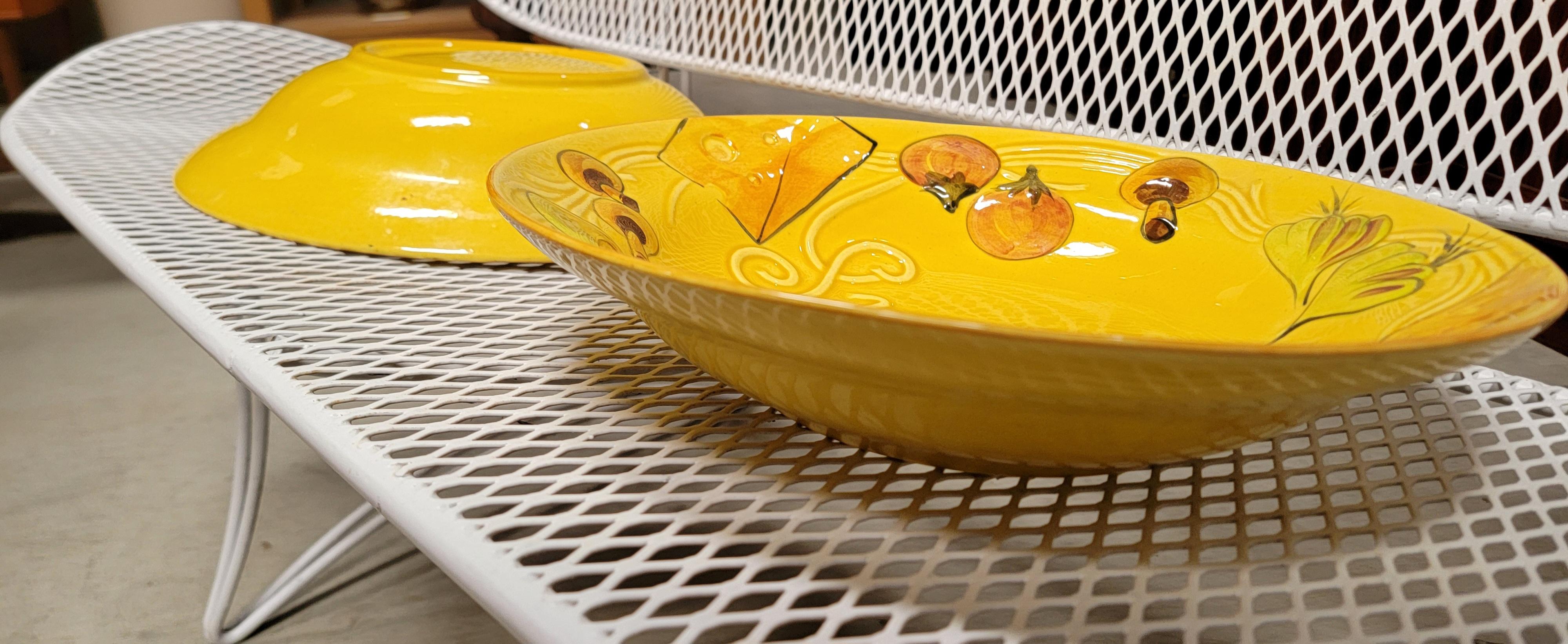 20ième siècle Service Bowls Salad & Spaghetti by Los Angeles Pottery Mid-Century Modern en vente