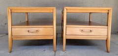 Beistelltische im Mid-Century-Modern-Stil von Drexel mit Travertin-Platte – ein Paar