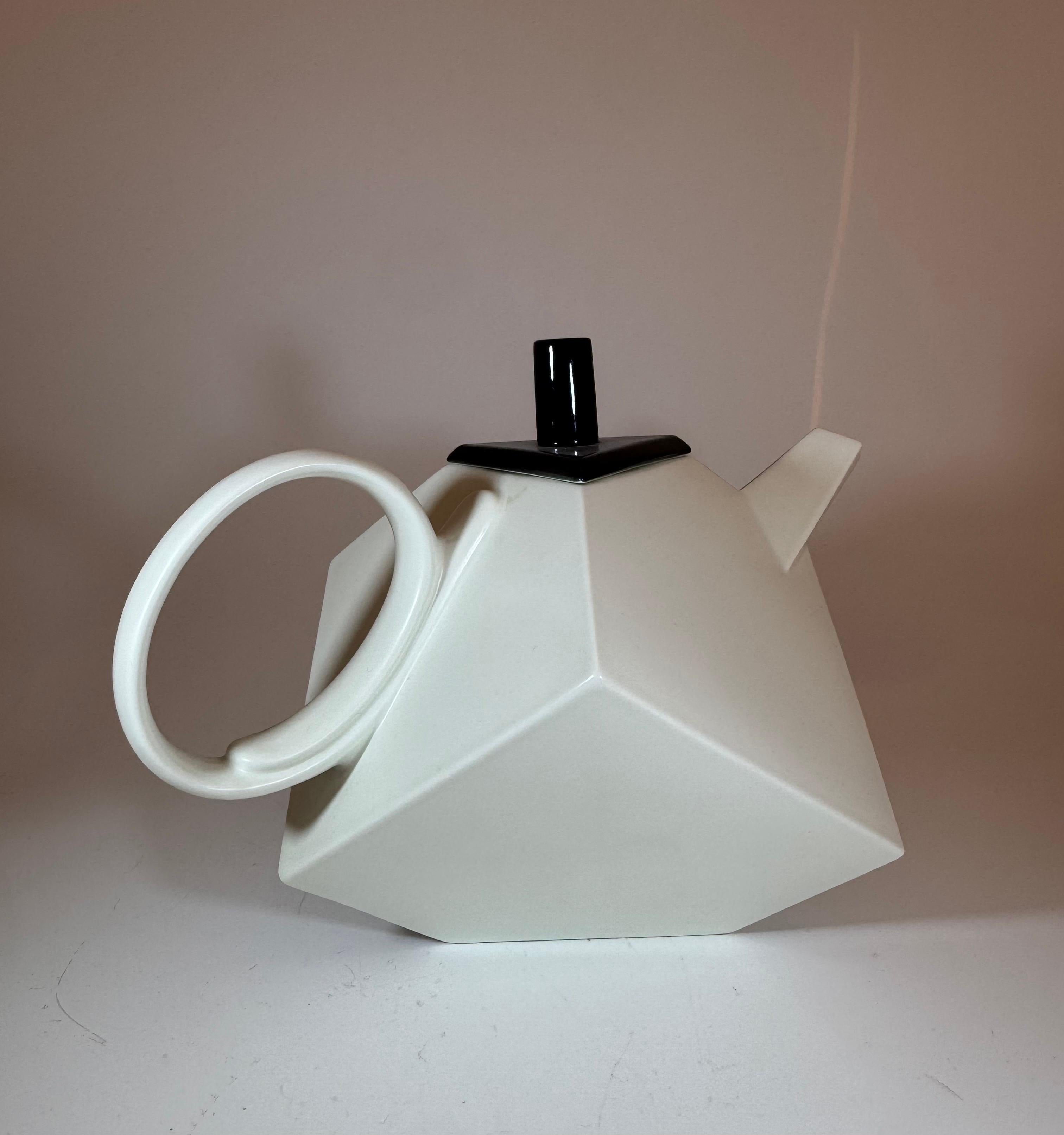 Black & White Teapot Rolf Sinnemark - 