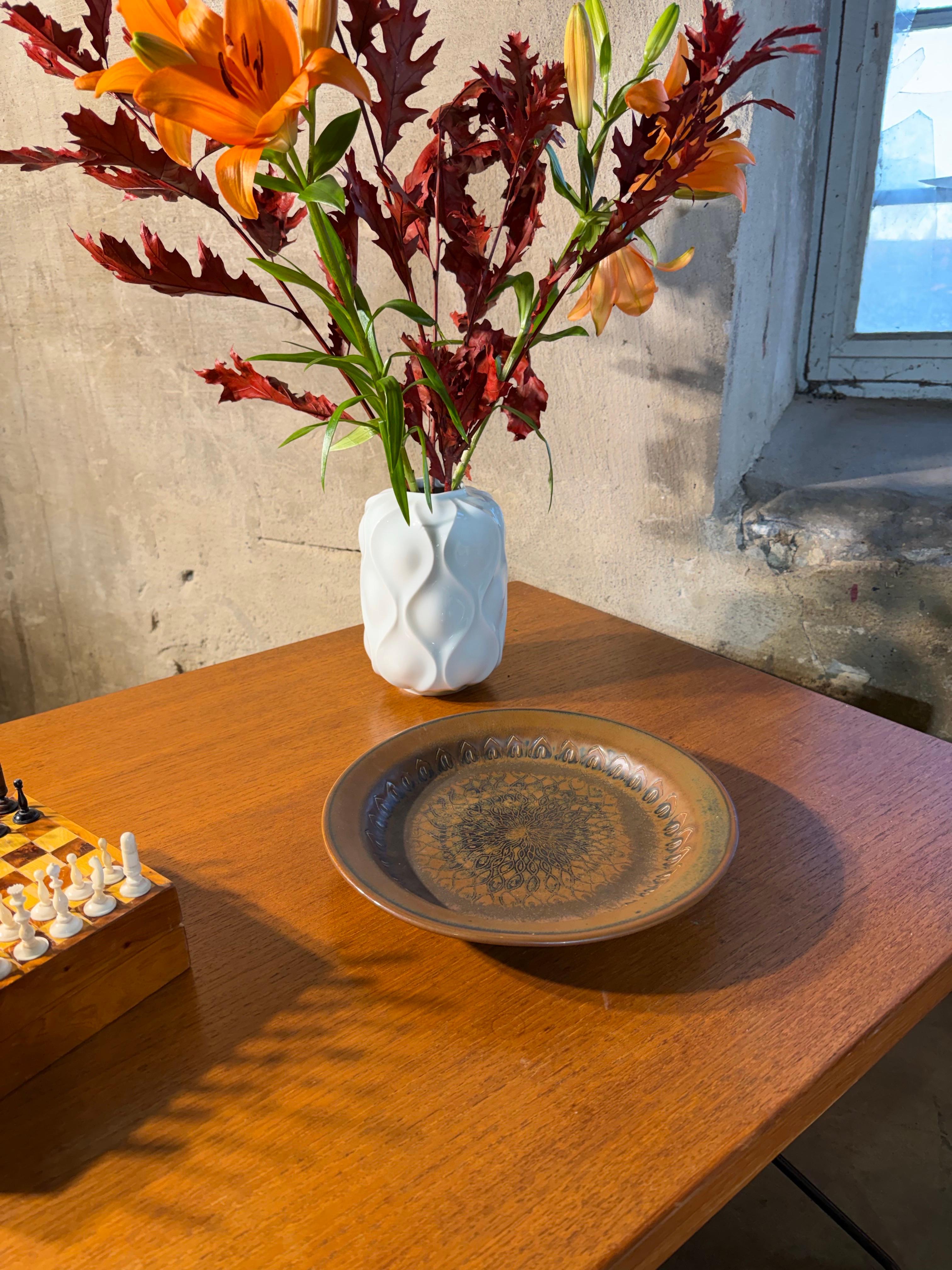 Grès porcellanato Piatto in gres, Stig Lindberg, Gustavsberg Studio A in vendita