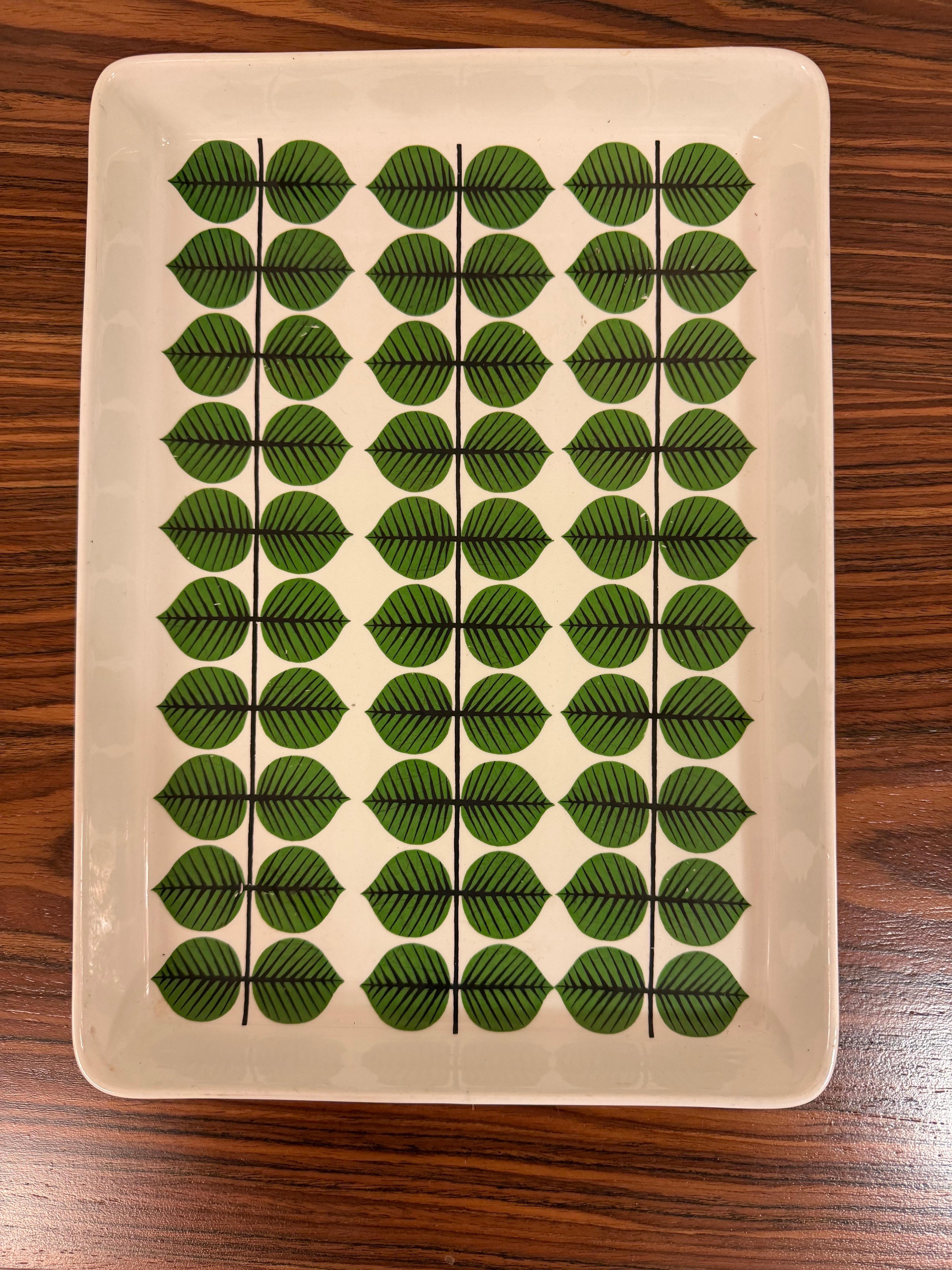 20ième siècle Plat de service, Stig Lindberg, Gustavsberg, Suède, Bers / Bersa, feuilles vertes en vente