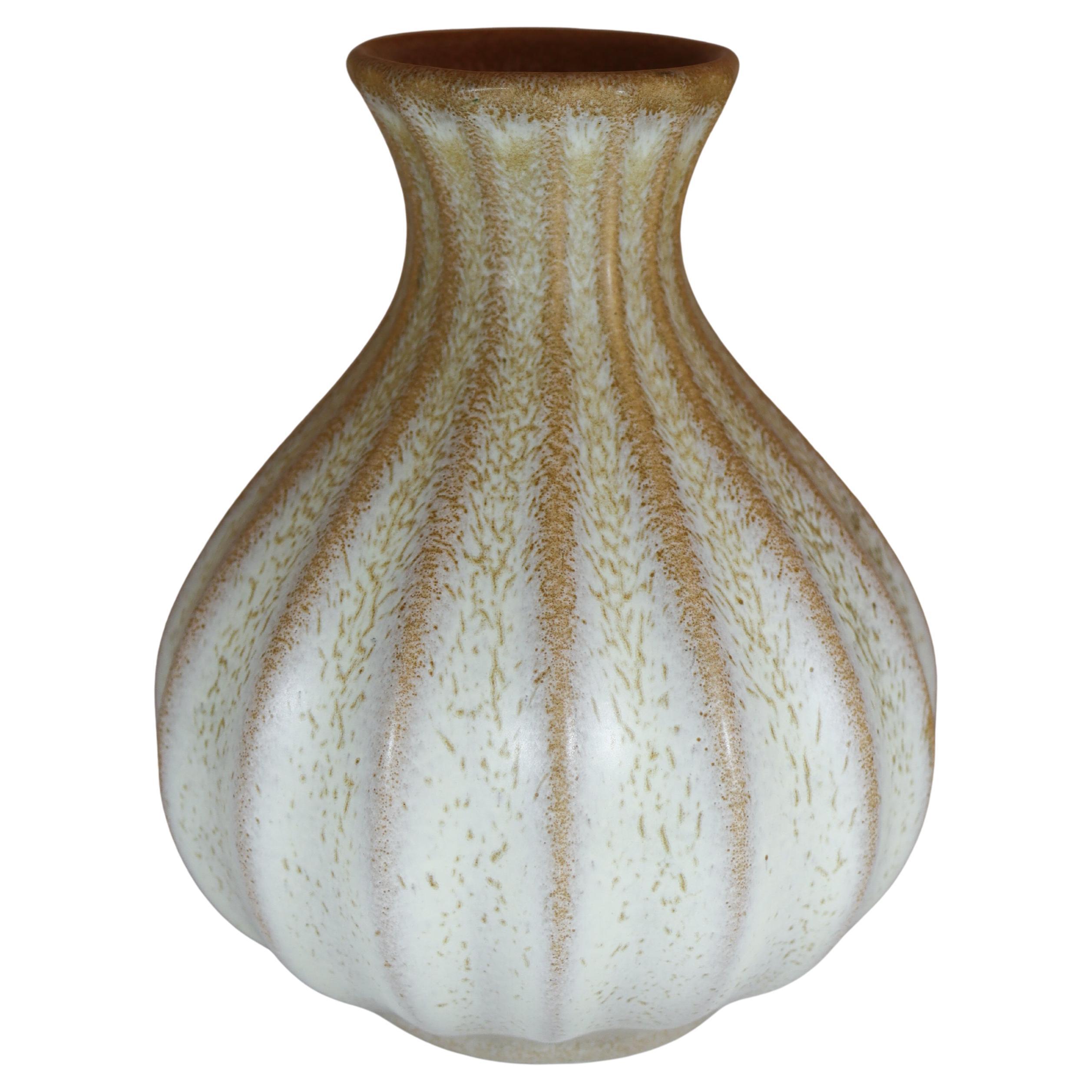 Ewald Dahlskog, Vaso beige, Bo Fajans, Svezia, anni '30