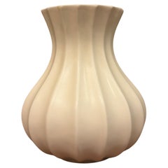 Vaso in porcellana bianco crema - Pia Rönndahl Rörstrand - The Modern Scandinavian