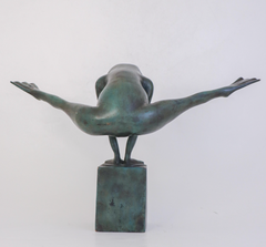 Sculpture en bronze - Grenouille sautant verte