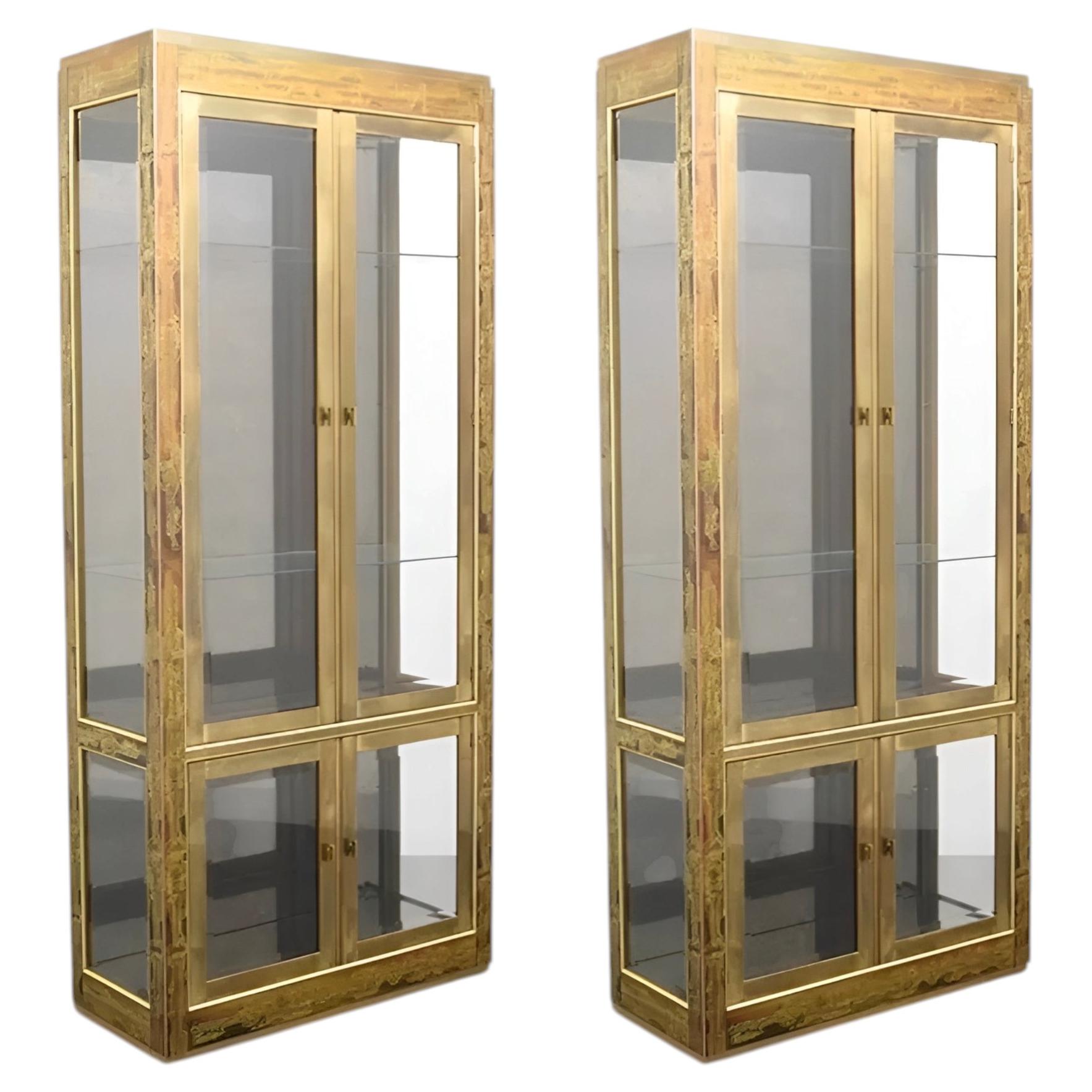 Pair of Acid‑Etched Brass Illuminated Etageres by Bernhard Rohne for Mastercraft For Sale