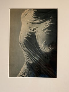 Nu aux drapés mouillés — Héliogravure vintage de Sylvio Rey, 1940