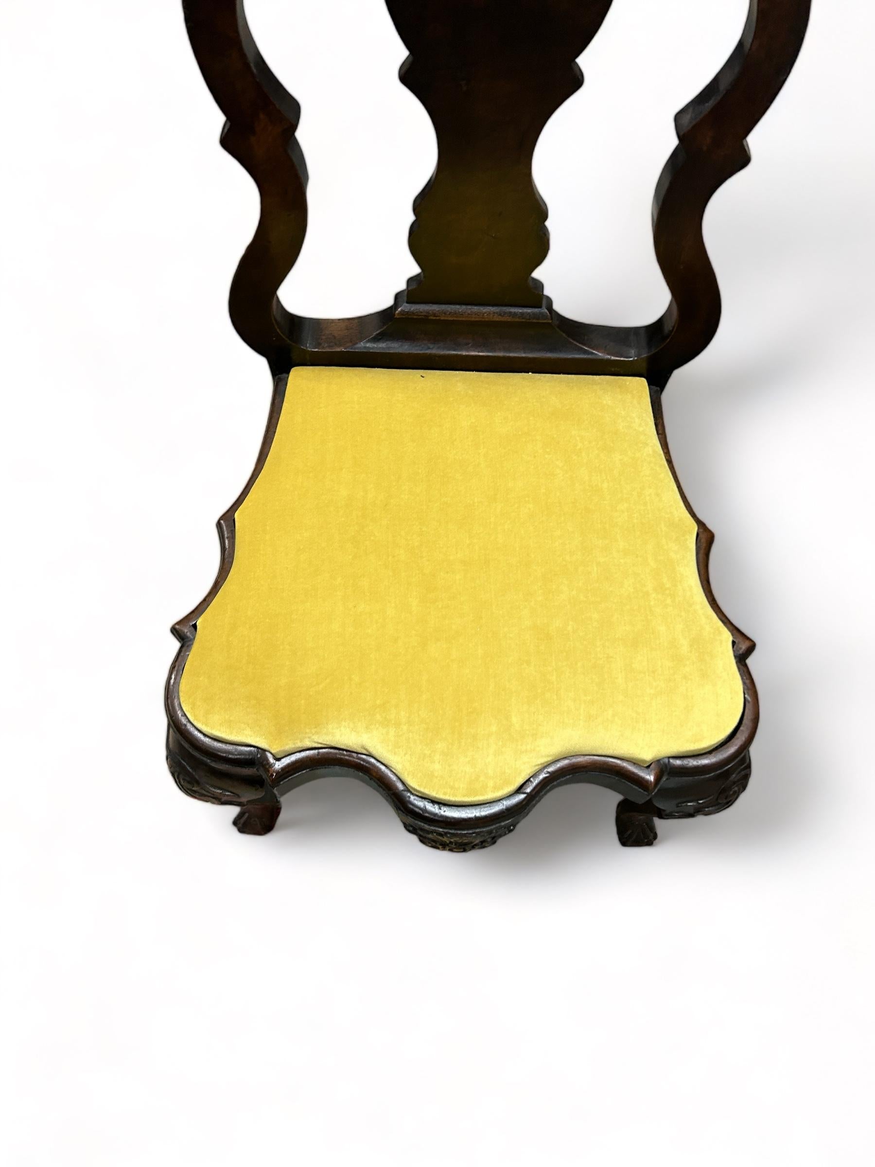 Néerlandais Paire de chaises d'appoint néerlandaises du 18ème siècle en vente