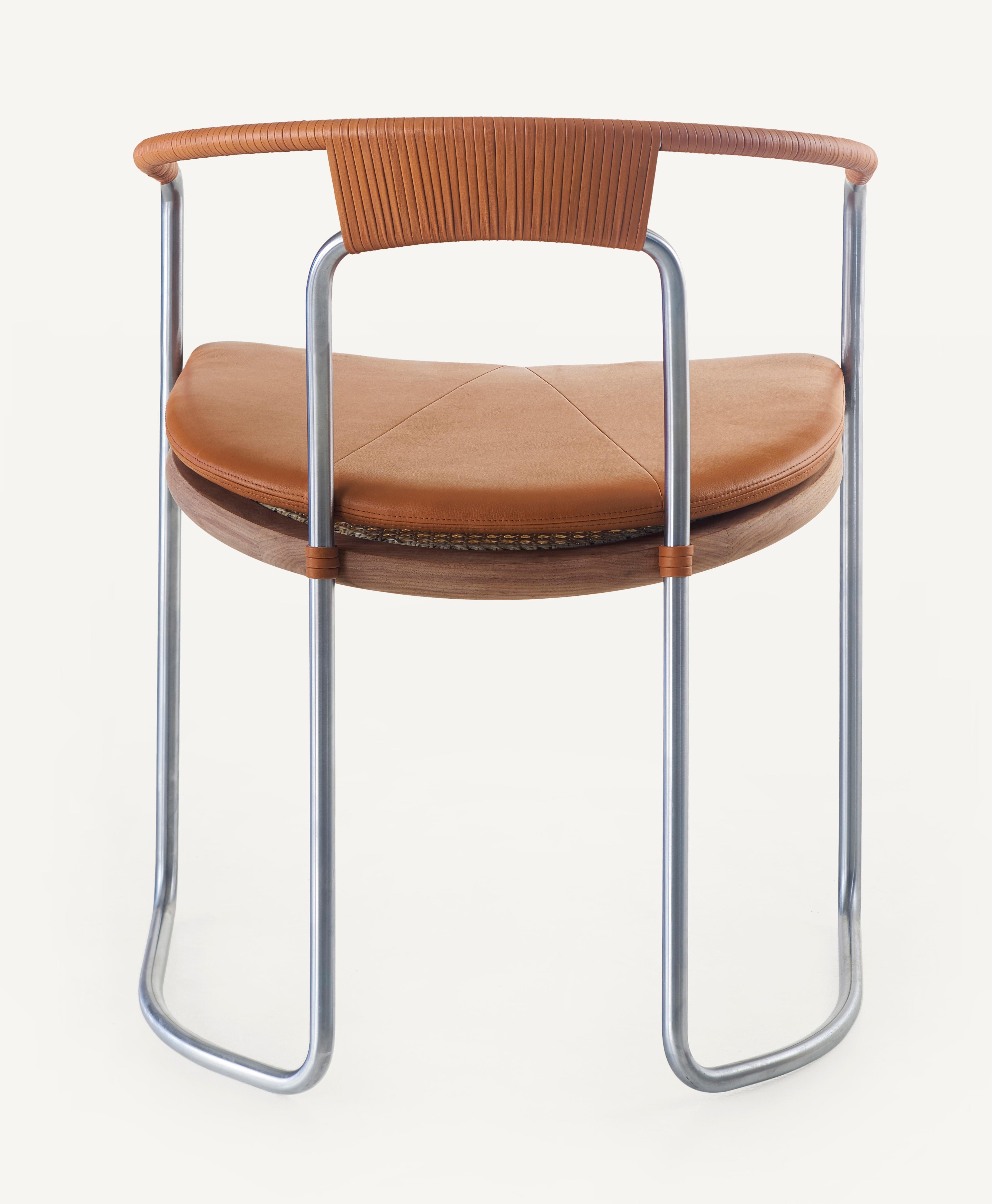 Im Angebot: Geometrischer Stuhl aus Nussbaum, satiniertem Nickel und Leder von Craig Bassam, Brown (Elegant 43807 British Tan) 4