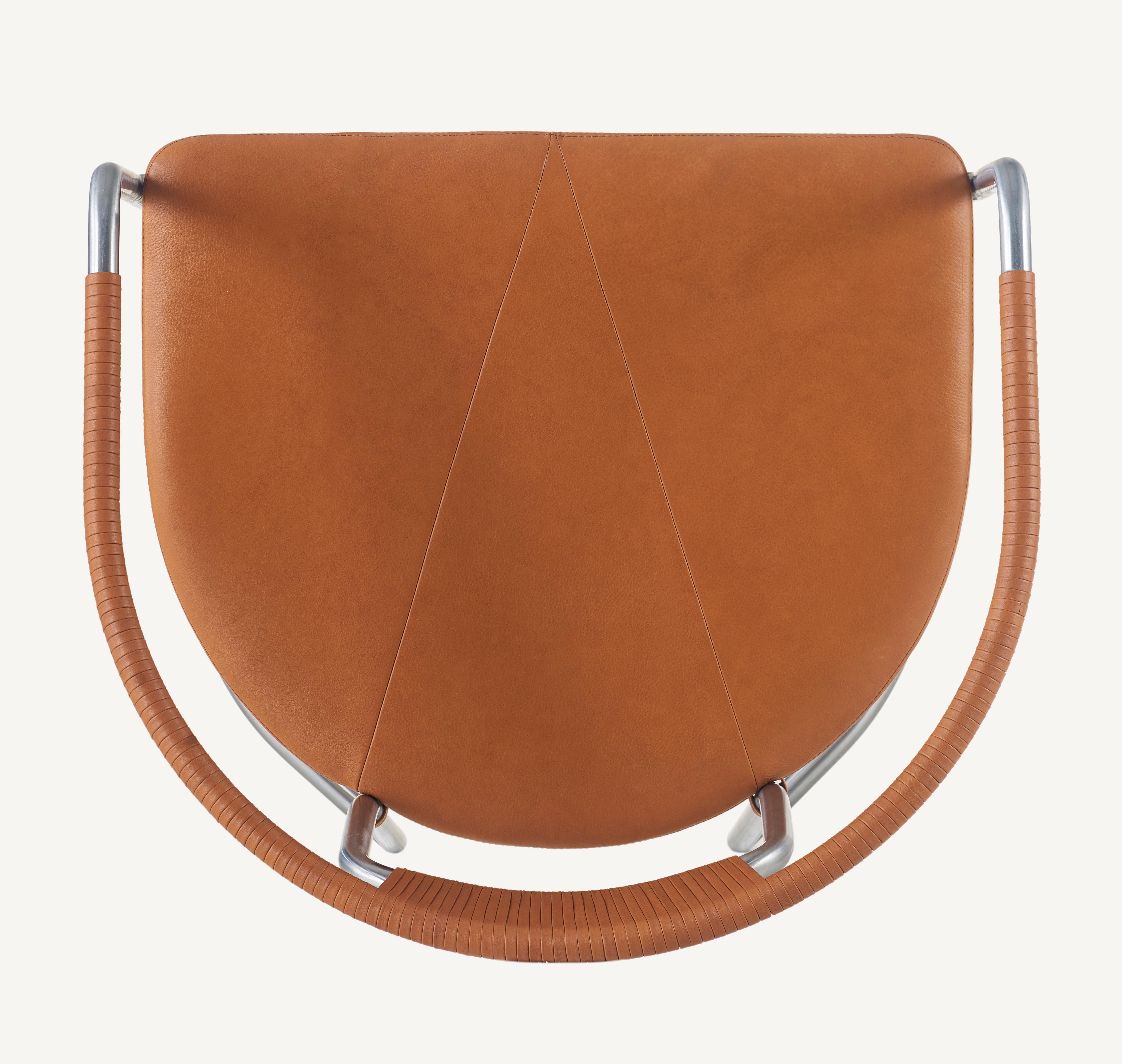 Im Angebot: Geometrischer Stuhl aus Nussbaum, satiniertem Nickel und Leder von Craig Bassam, Brown (Elegant 43807 British Tan) 6