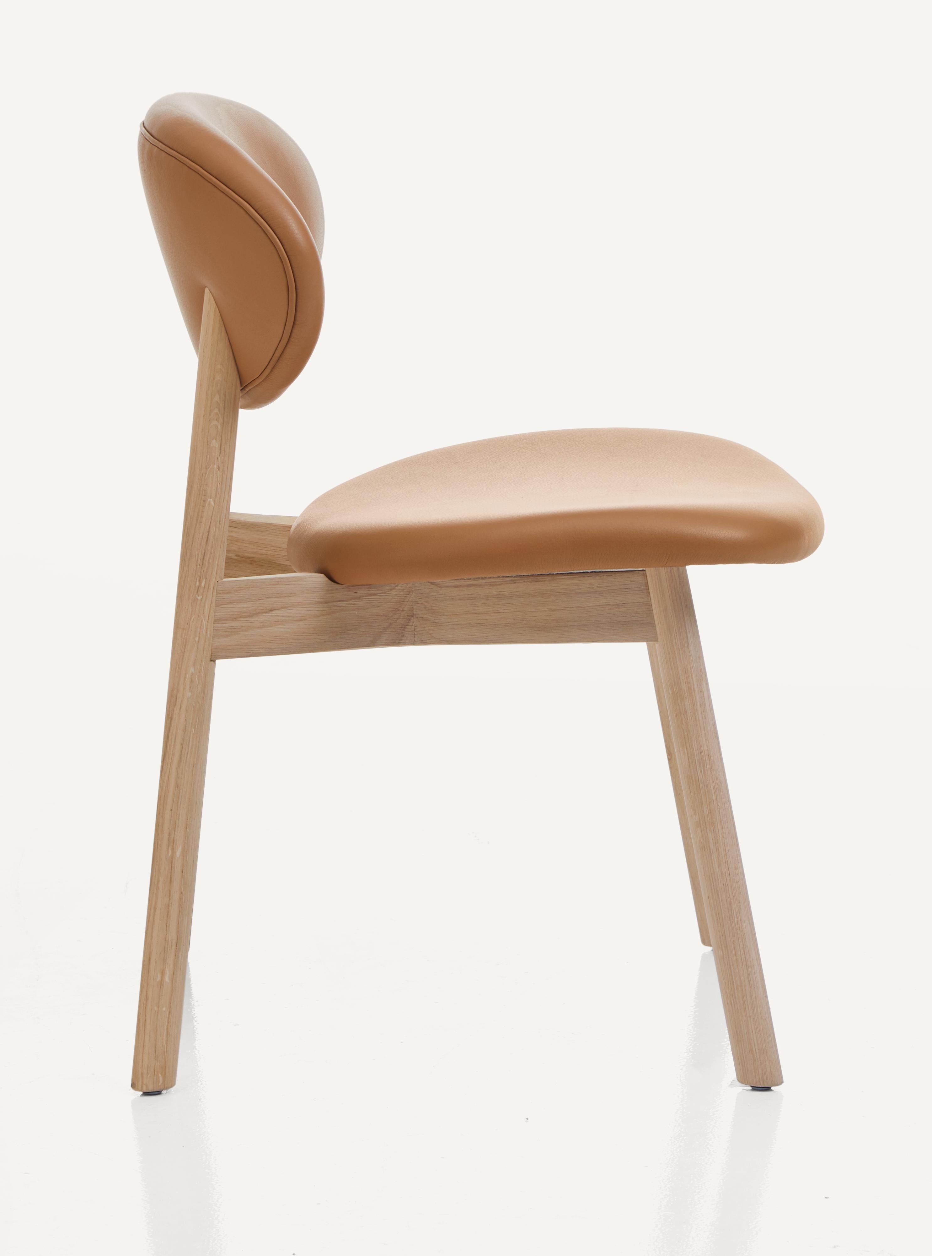 Im Angebot: Ovoid-Stuhl aus massiver Eiche, Roheffekt und Leder von Craig Bassam, Brown (Comfort 43632 Camel) 5