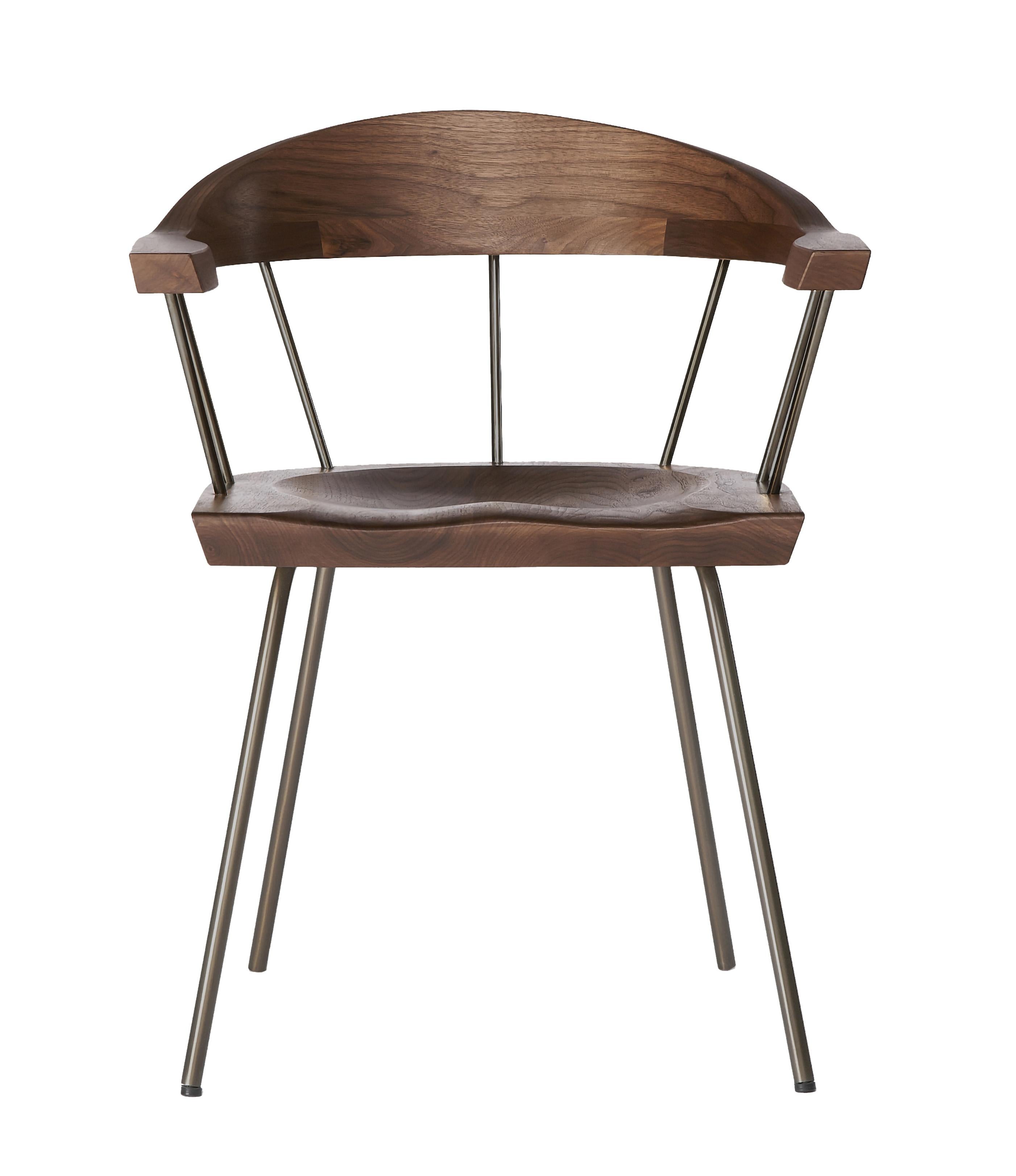 in vendita: Gray (Metal Bronze) Sedia Spindle in noce massiccio intagliato e acciaio, disegnata da Craig Bassam 3