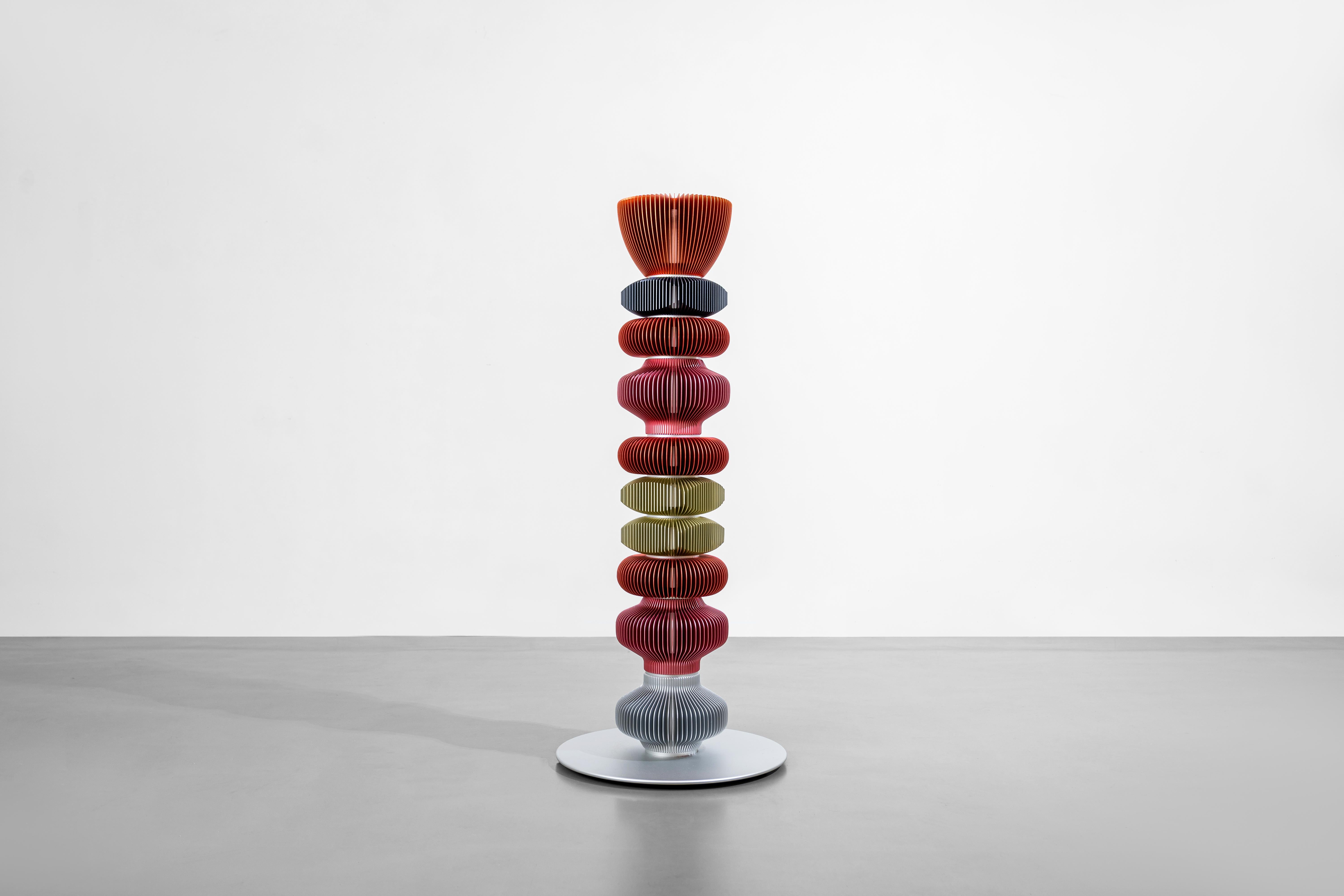 TOTEM-14 by Michael Young, lampadaire au design Contemporary en vente 18