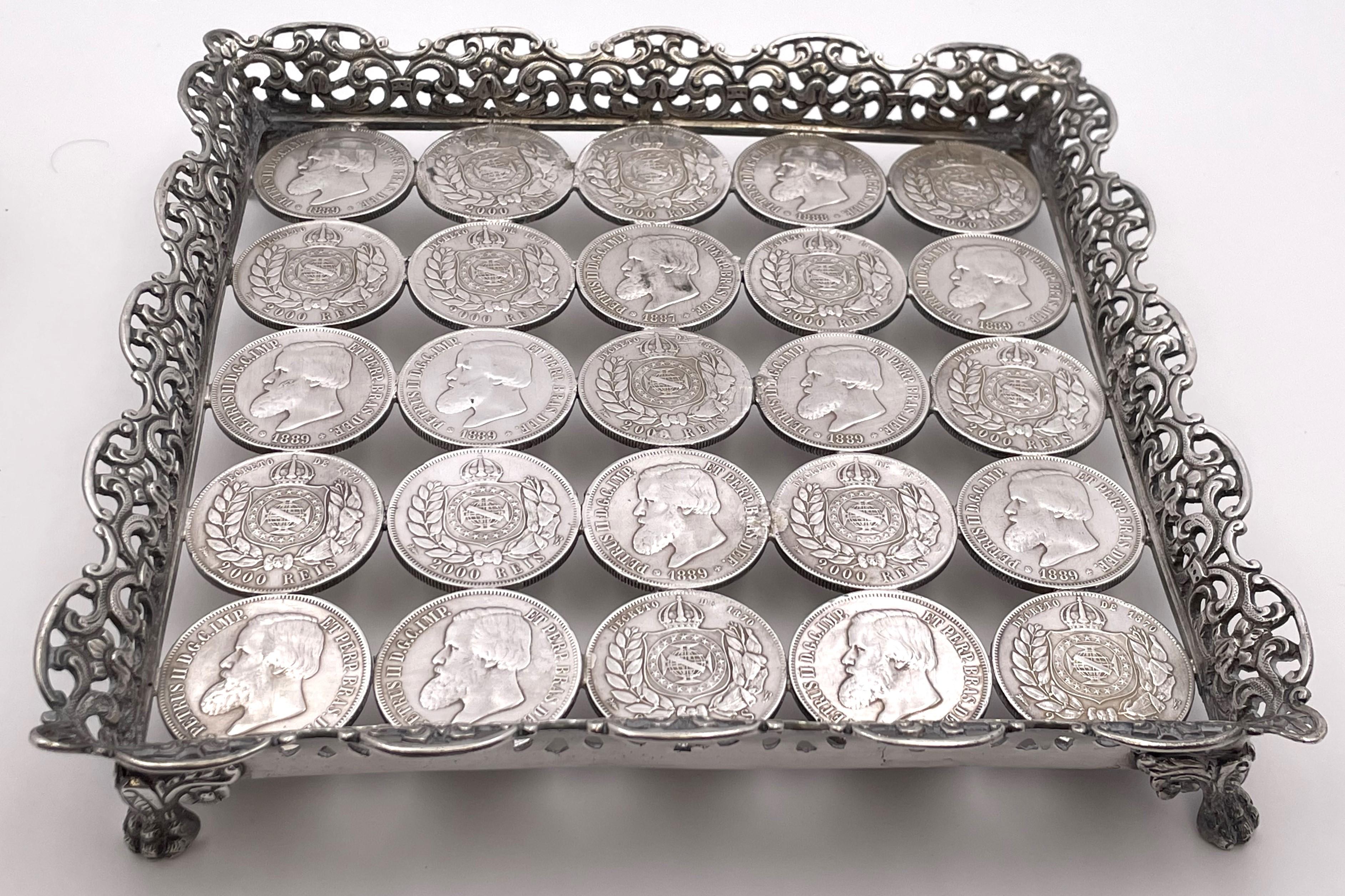 Argento Raro set brasiliano di 3 vassoi con piedi in argento realizzati con monete del XIX e XX secolo in vendita
