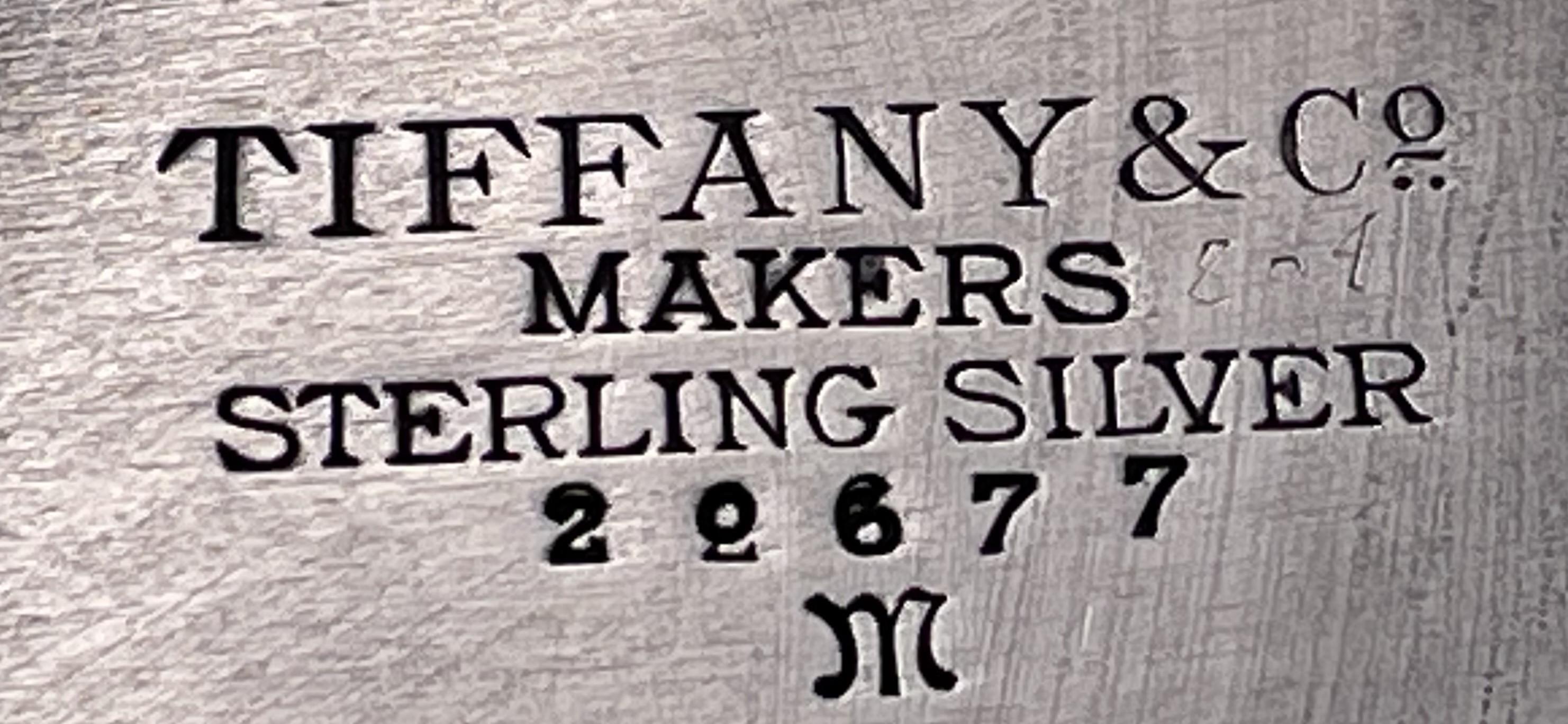 Tiffany & Co. Sterling Silber Tablett mit zwei Griffen 1926 im Art Deco Stil (Frühes 20. Jahrhundert) im Angebot