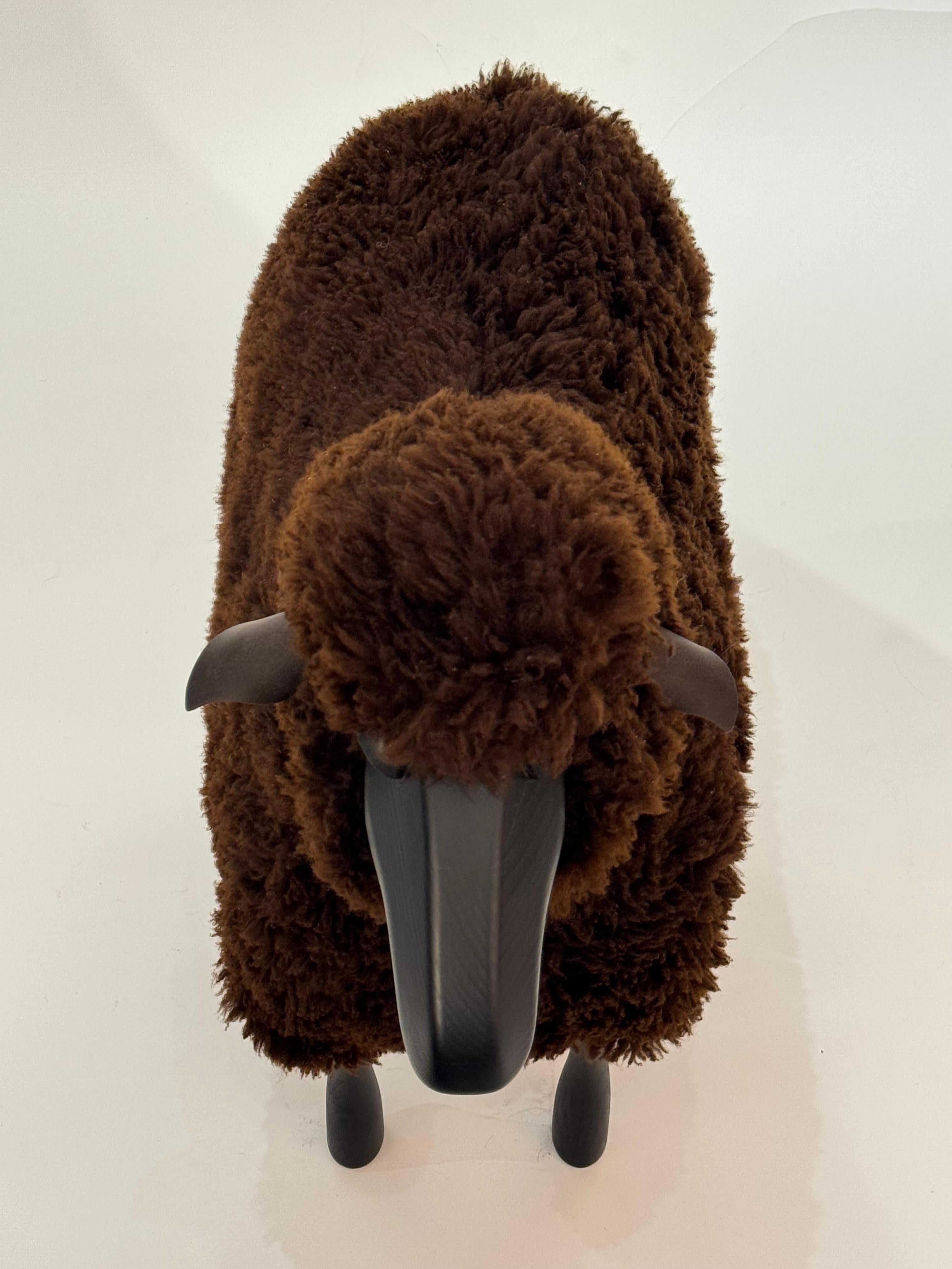 Mouton fait à la main en fourrure Brown et en bois de teck par Hans Peter Krafft, Meier Allemagne. en vente 7