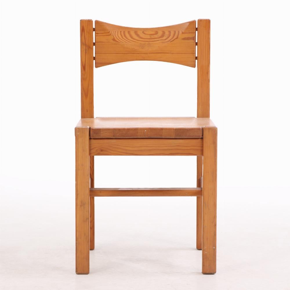 Ensemble de 4 chaises Hongisto en pin par Ilmari Tapiovaara pour Laukaan Puu Bon état - En vente à Philadelphia, PA