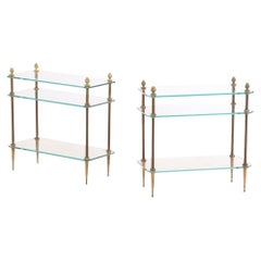 Paire de tables d'appoint en laiton et verre, à la manière de la Maison Jansen, C. 1960