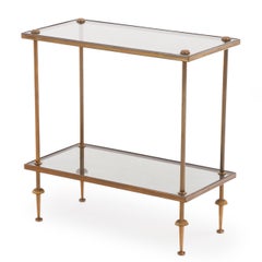 Table d'appoint française en laiton et verre fumé, dans le style Maison Jansen, vers 1950