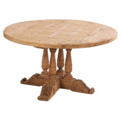 French Round Solid Oak Table with Acanthus Motifs, C. 1940