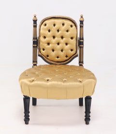 Ein kleiner Boudoir-Sessel im französischen Napoleon-III-Stil, ebonisiert und vergoldet, um 1880.