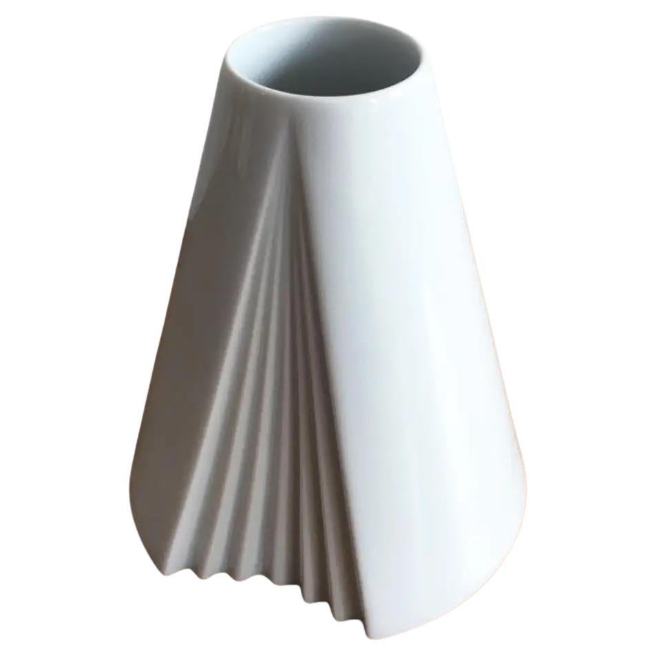 Rosenthal by Ambrogio Pozzi White Rounded Plisse Porcelain Vase, Postmodern For Sale