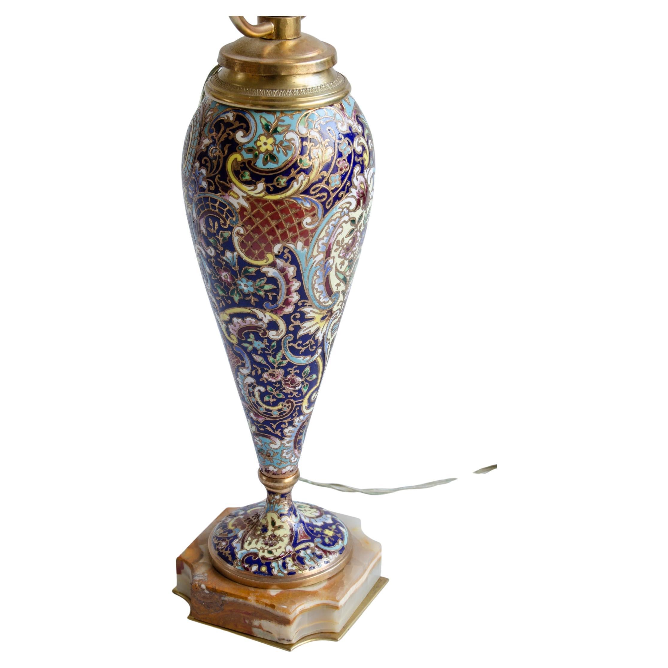 Lampe de table Napoléon III émaillée en vente