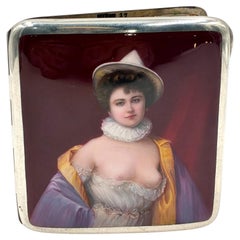 Portasigarette d'epoca in argento tedesco e smalto con scena erotica dipinta a mano