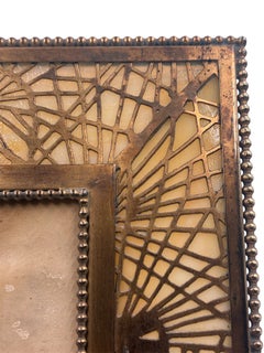 Antiker Bilderrahmen aus Schlackenglas und Bronze im Jugendstil von Tiffany Studios, New York