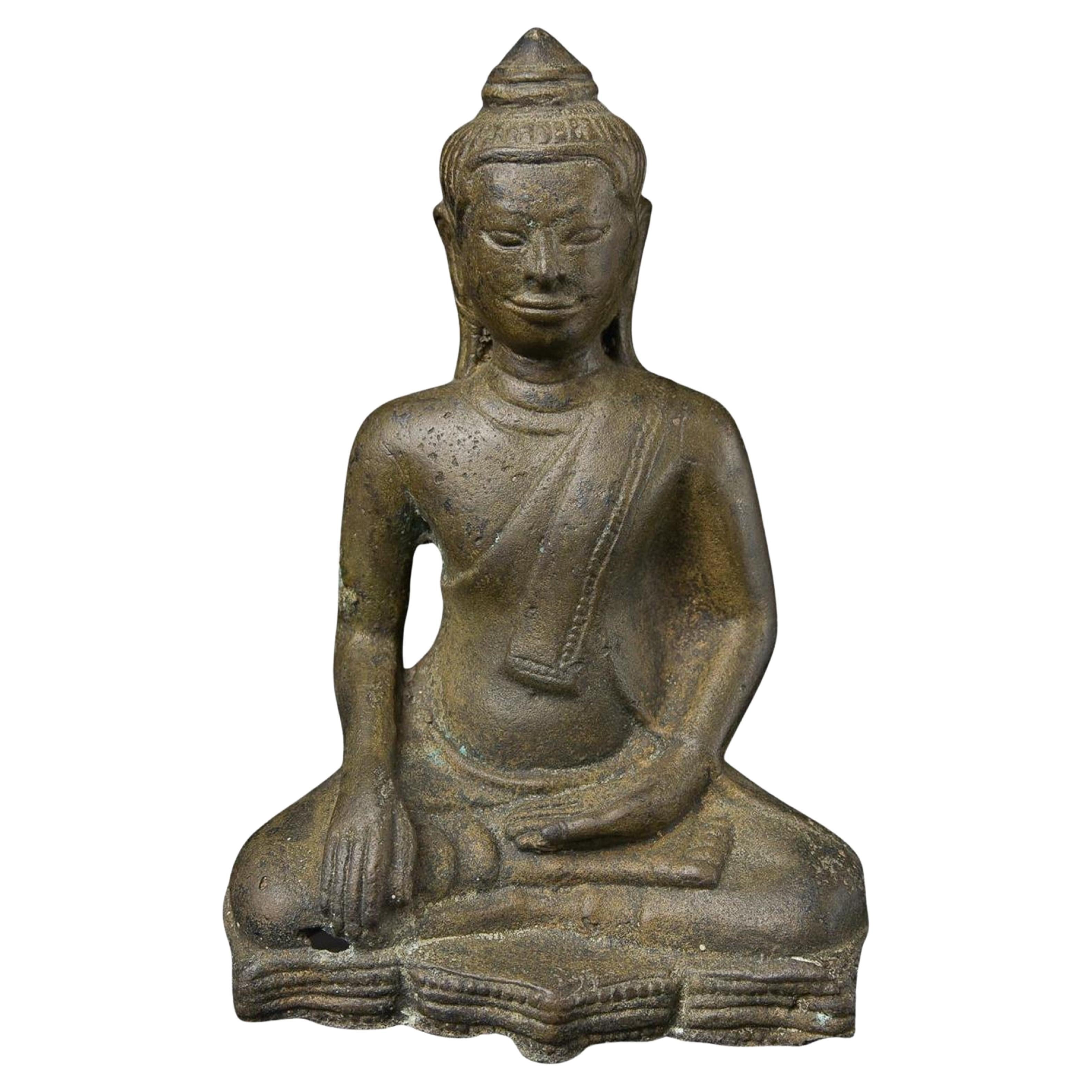 Superbe bouddha thaïlandais du 13e siècle. 10077 en vente