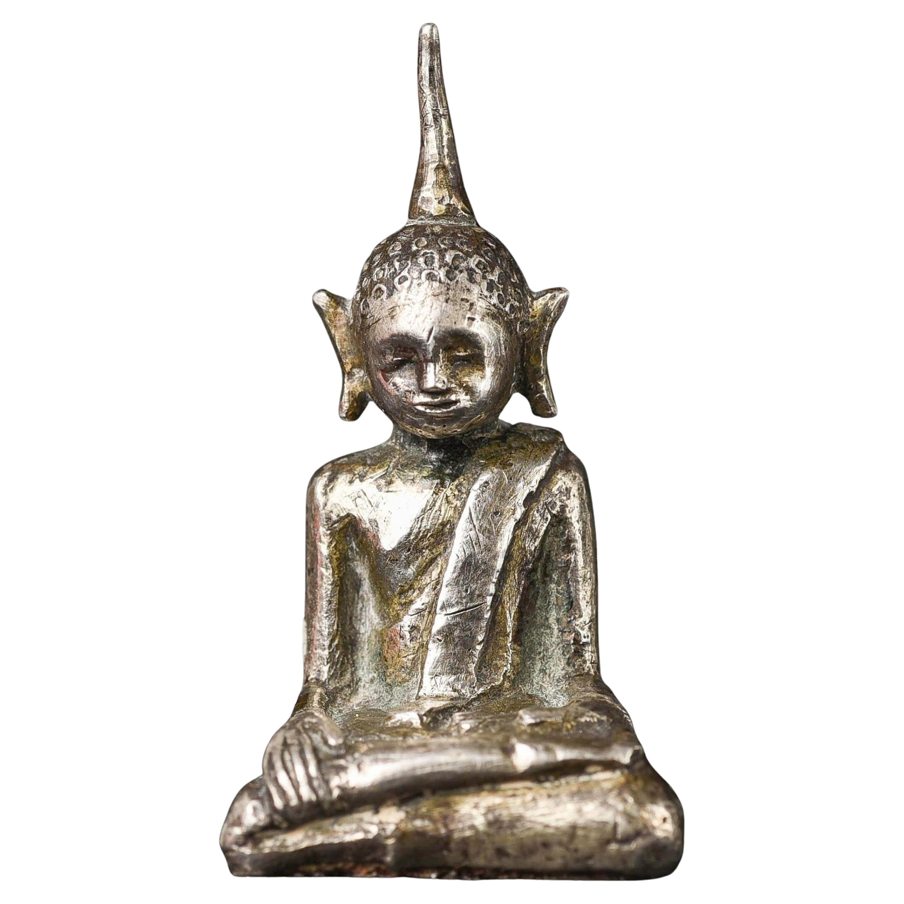 Buddha cambogiano d
argento del 17/18° secolo - rara miniatura in fusione massiccia 9834