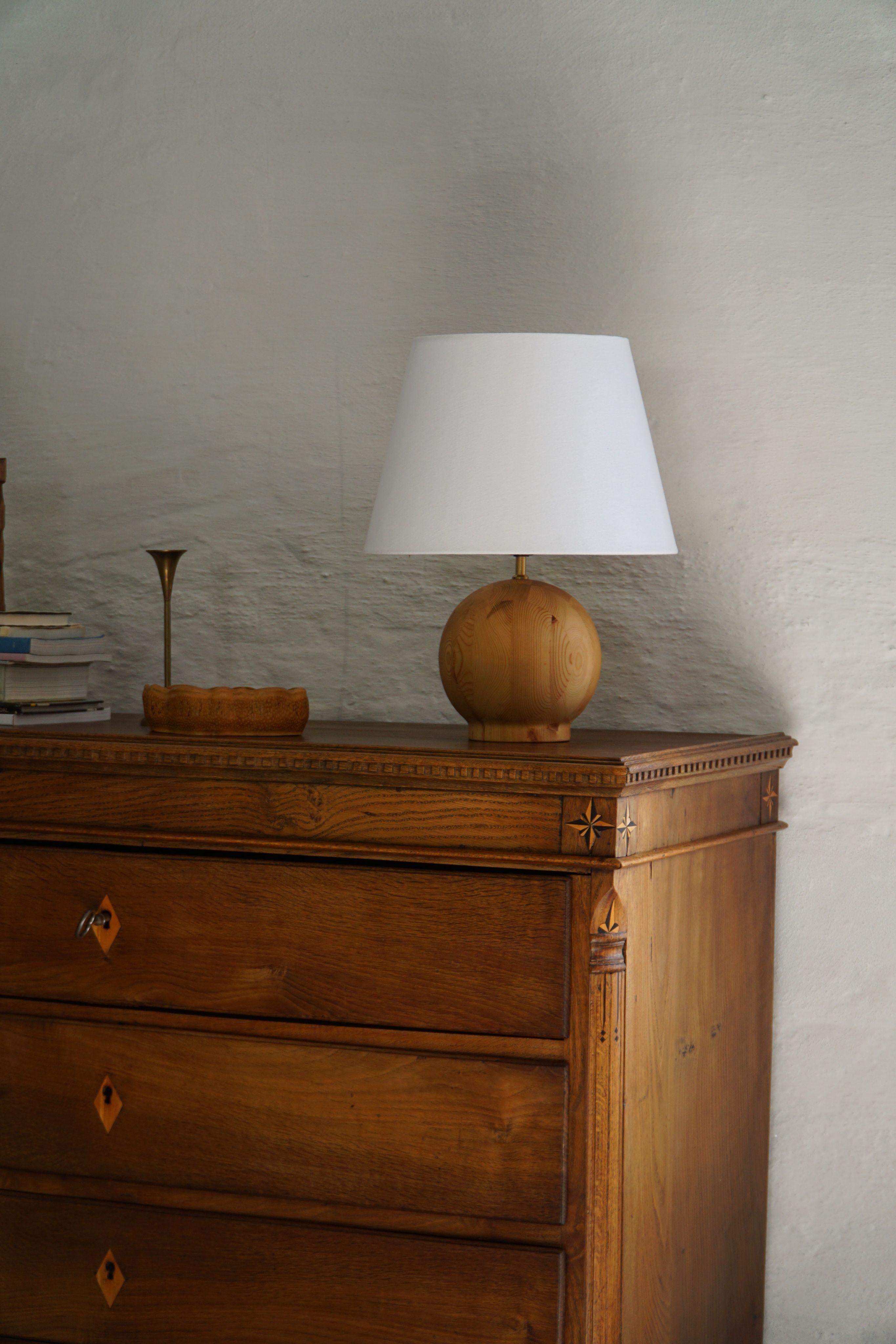 Runde Holztischlampe, Dänische Moderne, Massivkiefer, 1980er Jahre im Angebot 2