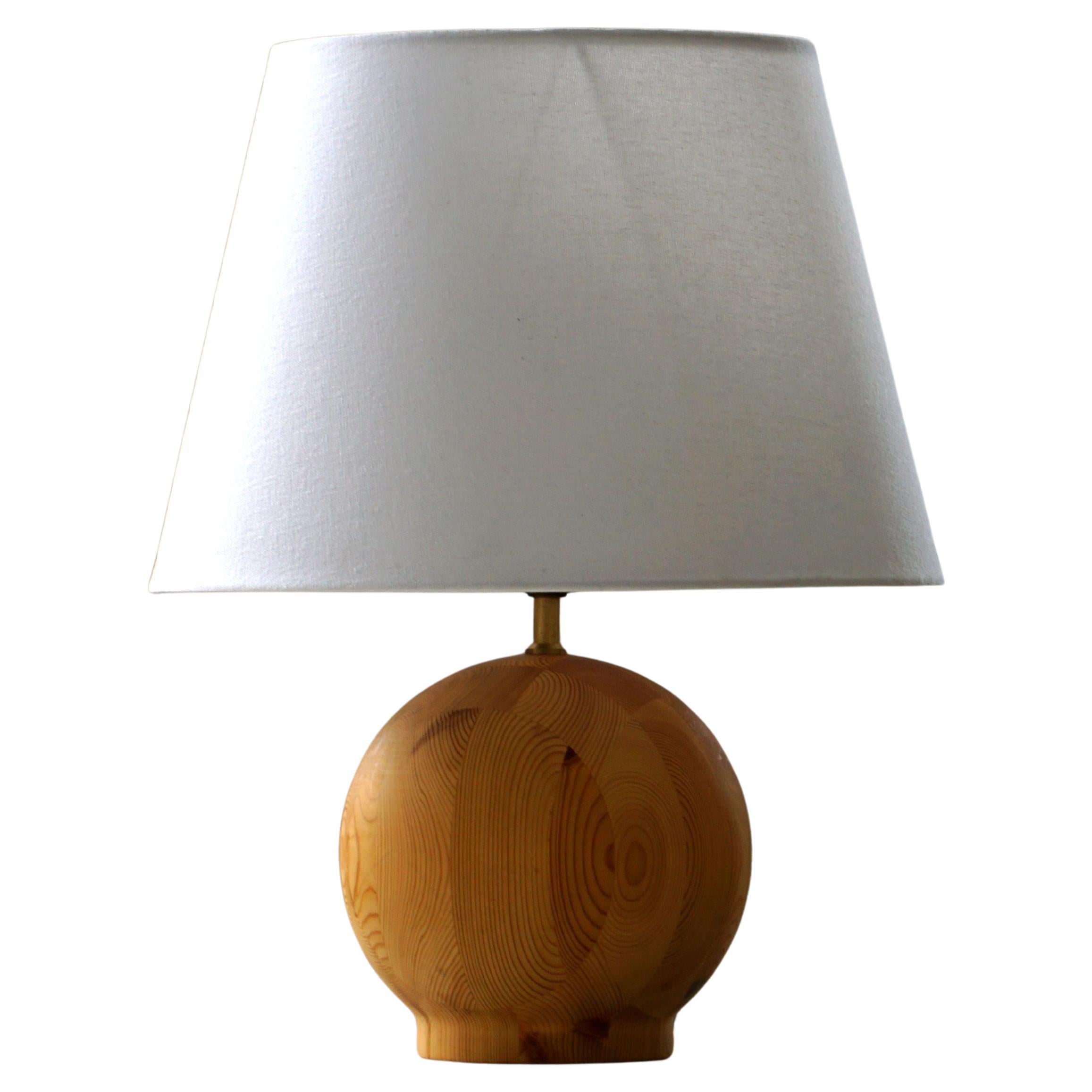 Runde Holztischlampe, Dänische Moderne, Massivkiefer, 1980er Jahre im Angebot