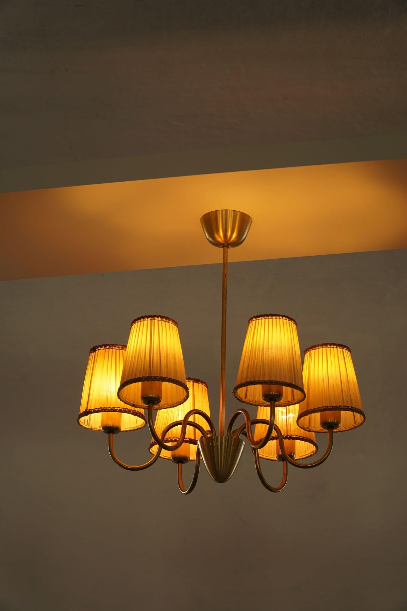 Lampadario svedese a 5 bracci, Mid Century Modern, Attr. Hans Bergström, anni '50 in vendita 13