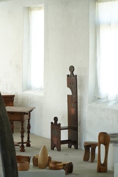Sedia danese in stile folk art con schienale alto in rovere e decorazioni dipinte a mano, datata 1876