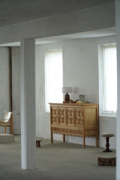 Henning Kjærnulf, Buffet en Oak, milieu du siècle danois, Nyrup Møbelfabrik, années 1960