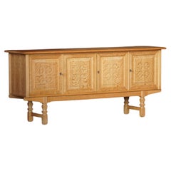 Danish Mid Century Modern Low Oak Sideboard by Henning Kjærnulf, 1960s