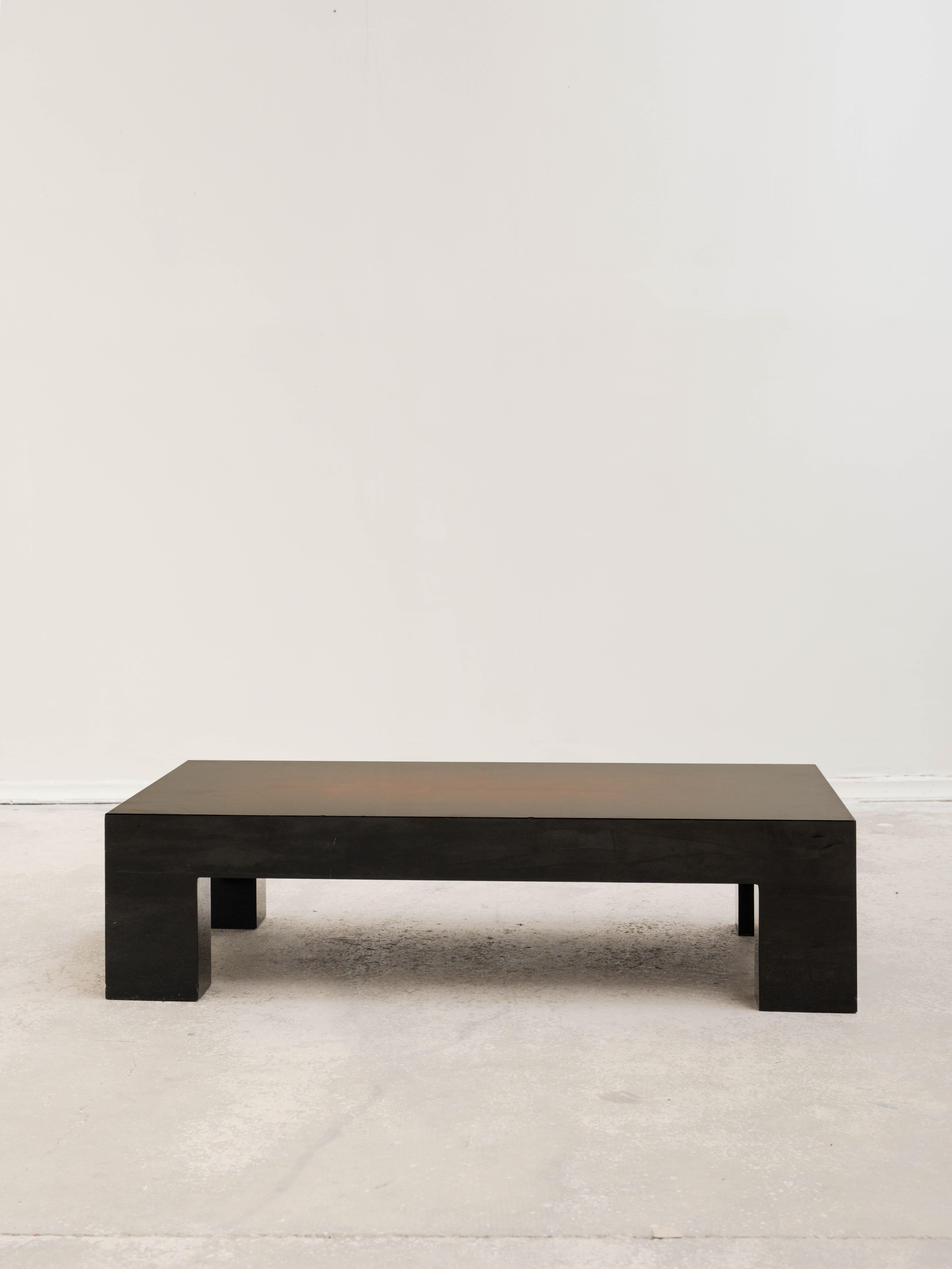Mid-Century Modern Rectangular coffee table in flame-lacquered wood, 1980's For Sale