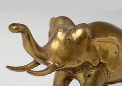 Début du XXe siècle, éléphant birman en bronze sur socle