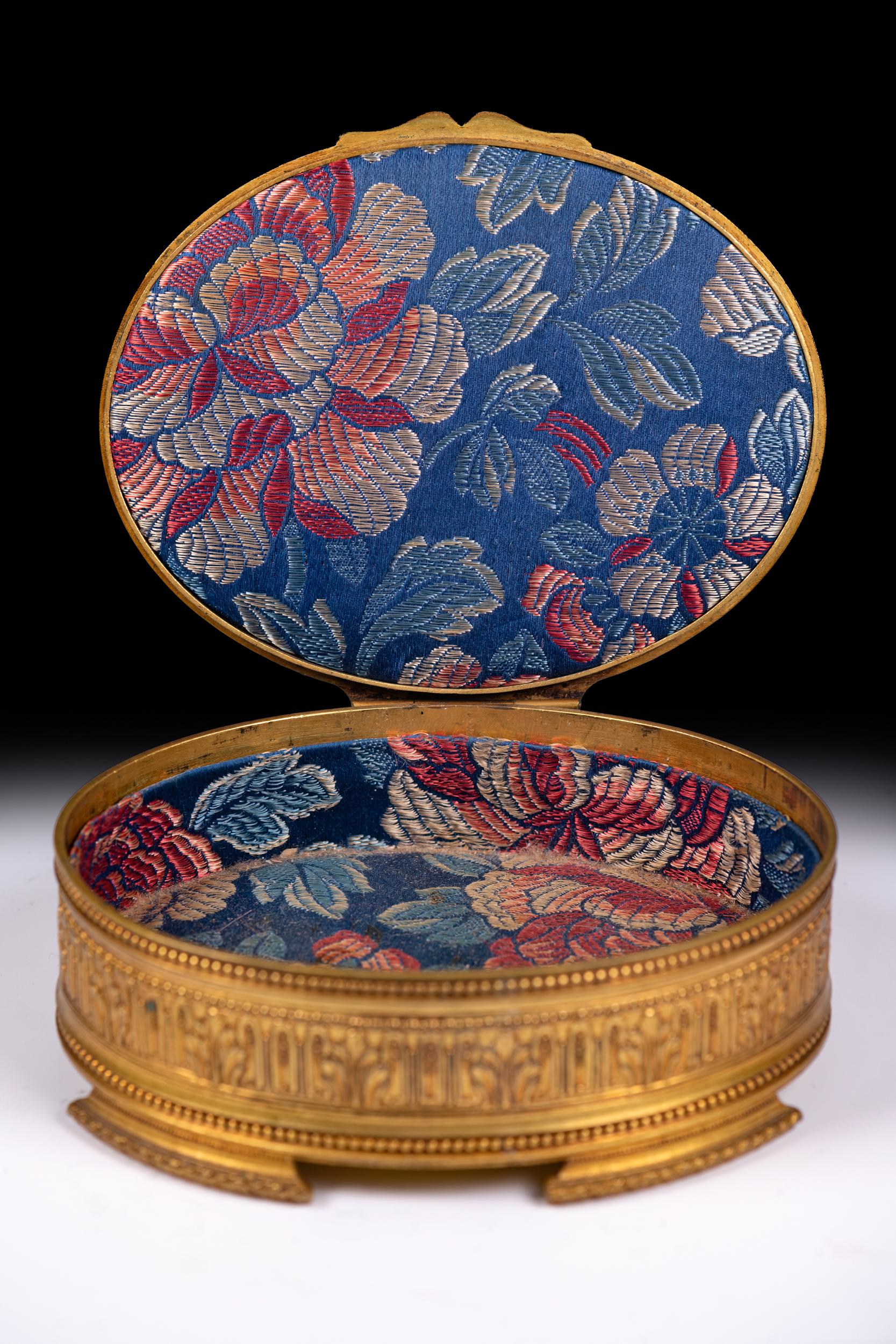 19th Century French Gilt Bronze and Guilloché Enamel Portrait Box In Good Condition For Sale In Dublin, IE