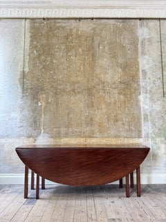 A George III Irish Mahogany Hunt Table
