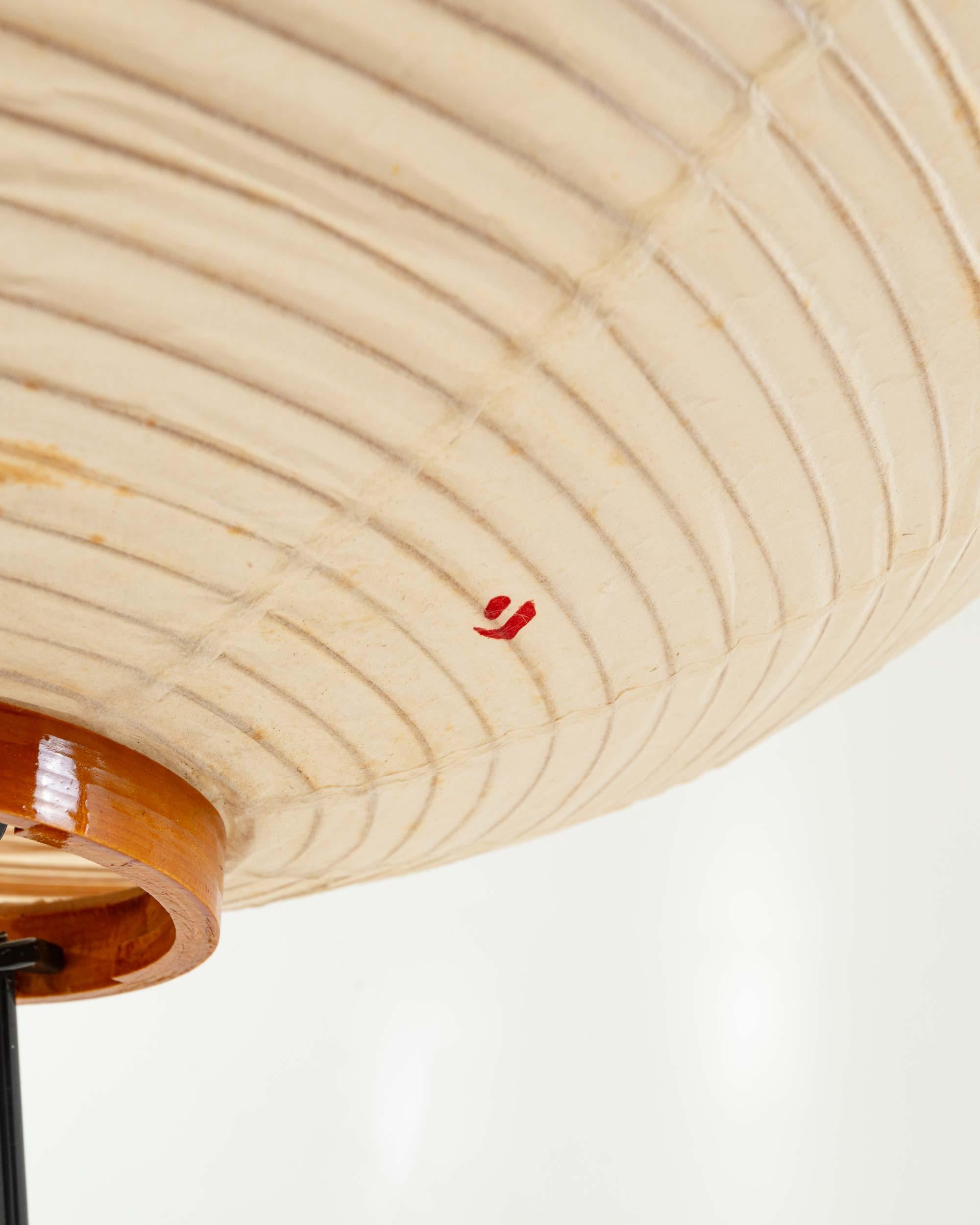 Early Isamu Noguchi Akari Floor Lamp 10A , 1950s In Good Condition For Sale In Seattle, WA