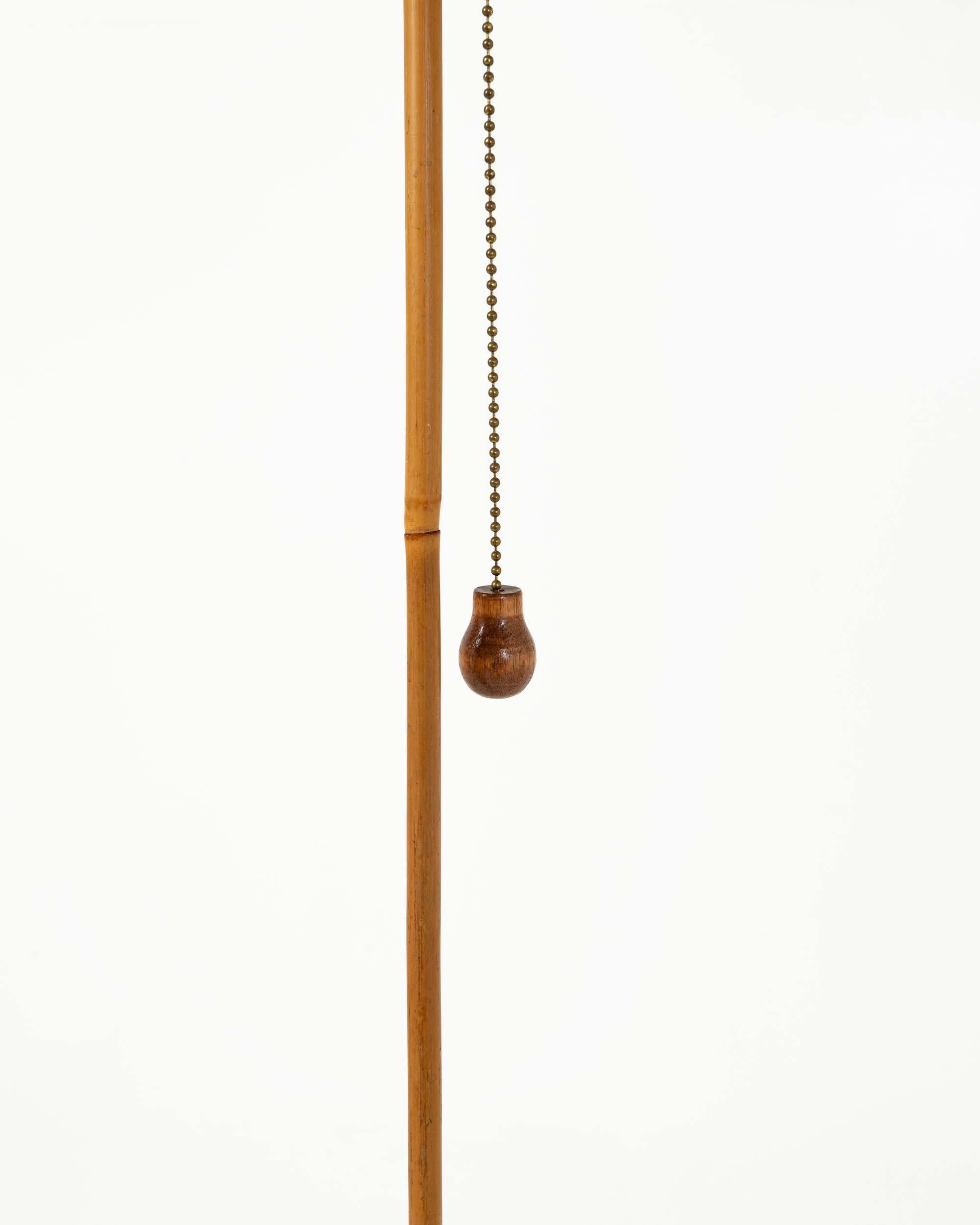 Early Isamu Noguchi Akari Light Sculpture BB3 45A Floor Lamp For Sale 4