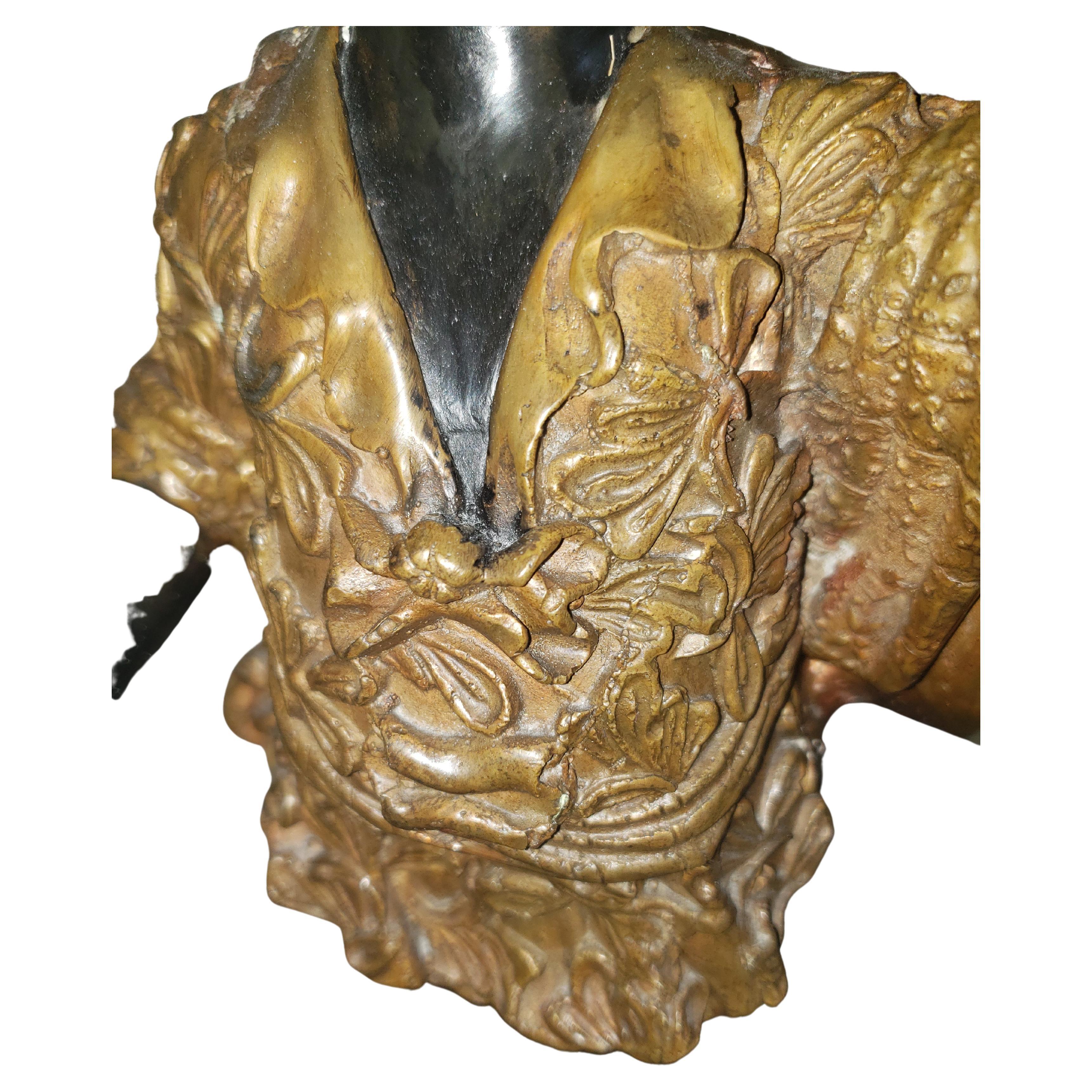 Lámparas de Mesa Figurales Antiguas Venecianas Grandes de Bronce con Pantallas Personalizadas siglo XIX en venta