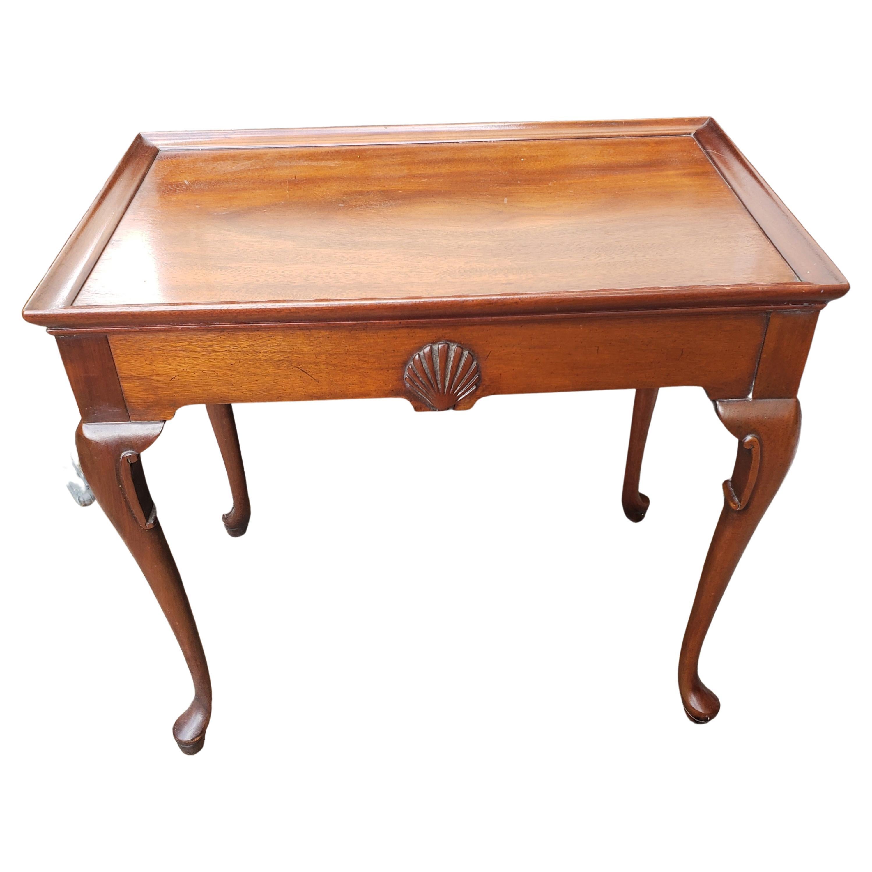 1950s English Mahogany Queen Anne Tray Top Tea Table by Hickory Chair Co. For Sale