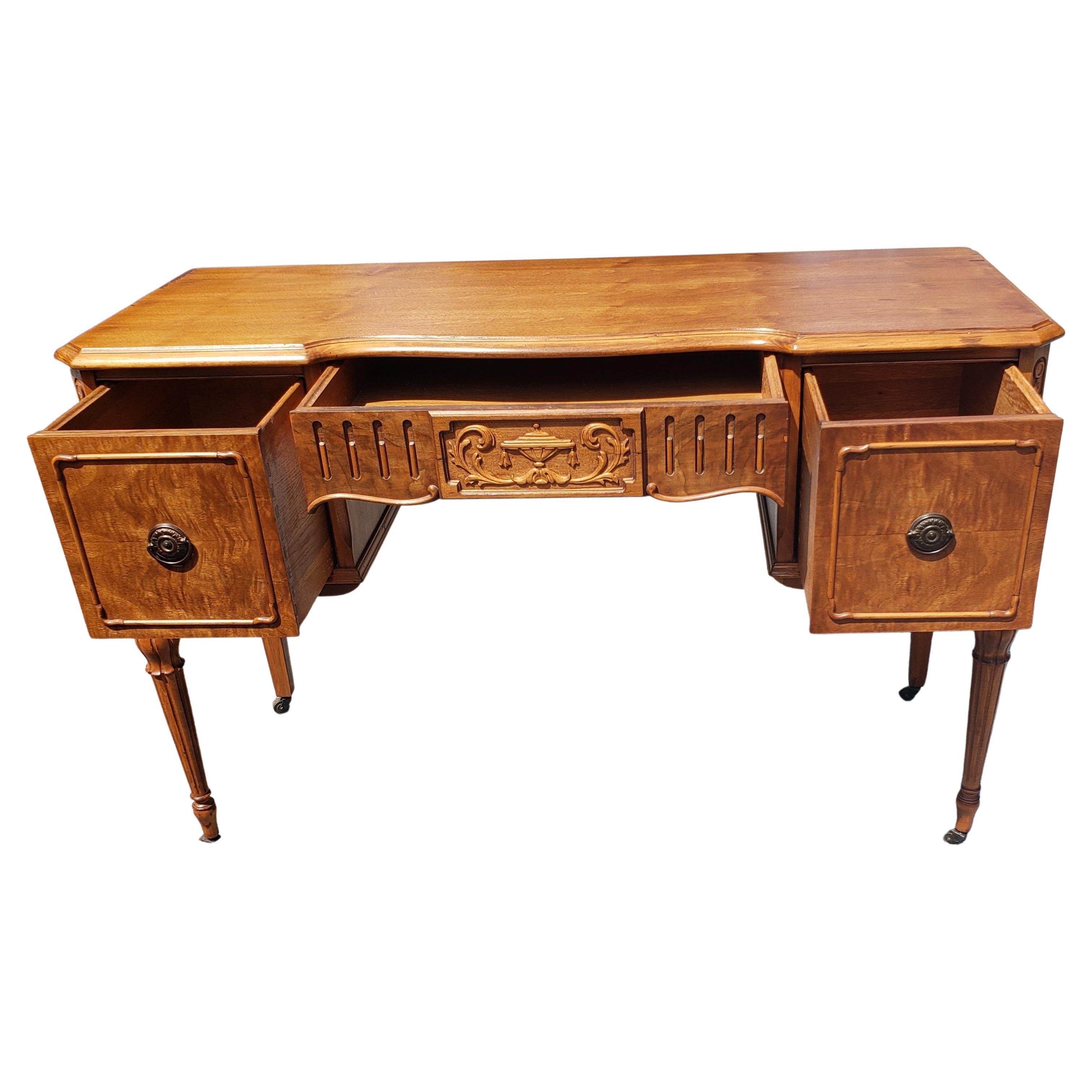Woodwork George III Style Walnut Vanity Dressing Table