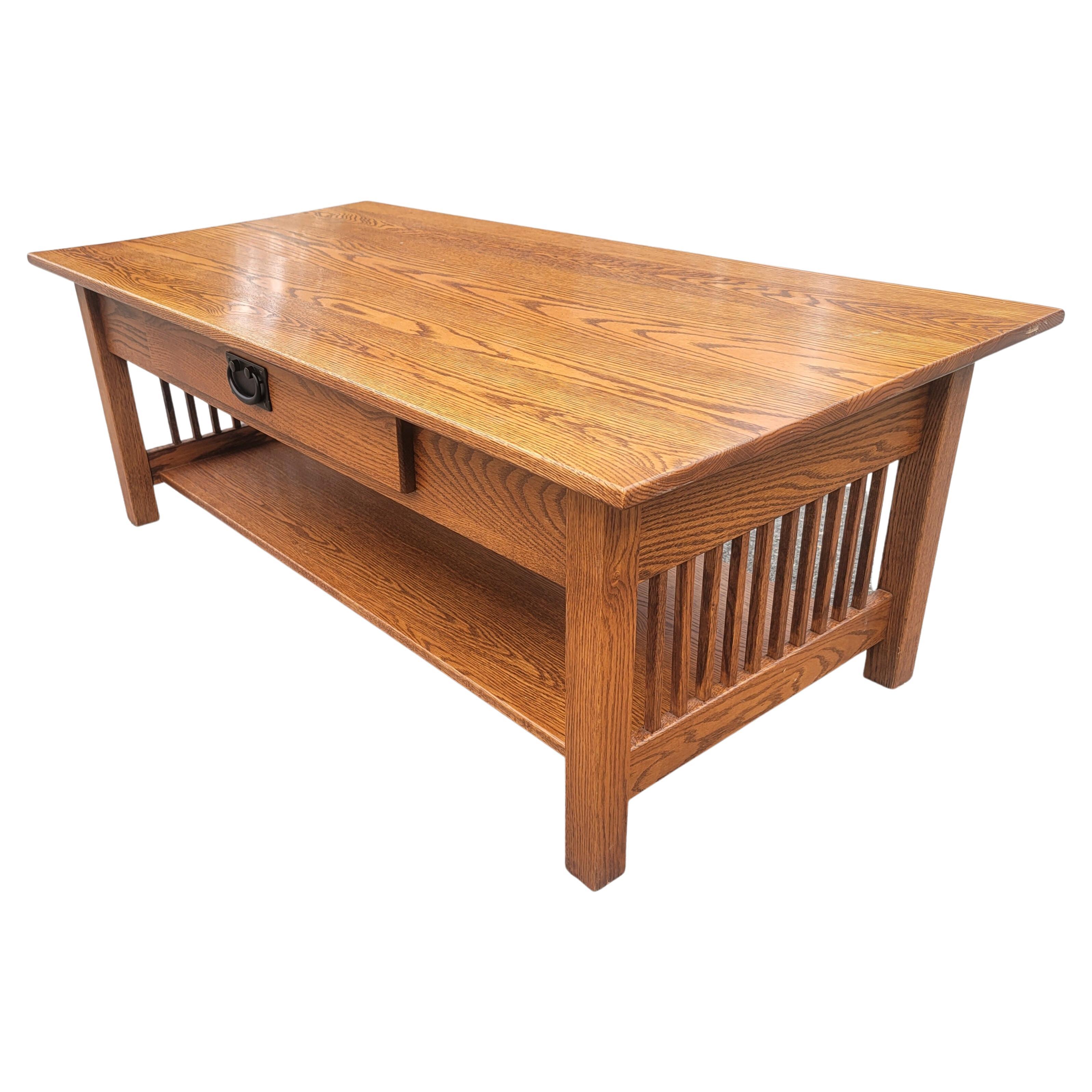 Country View Amish Handcrafted Arts & Crafts Mission Oak Cocktail Table For Sale