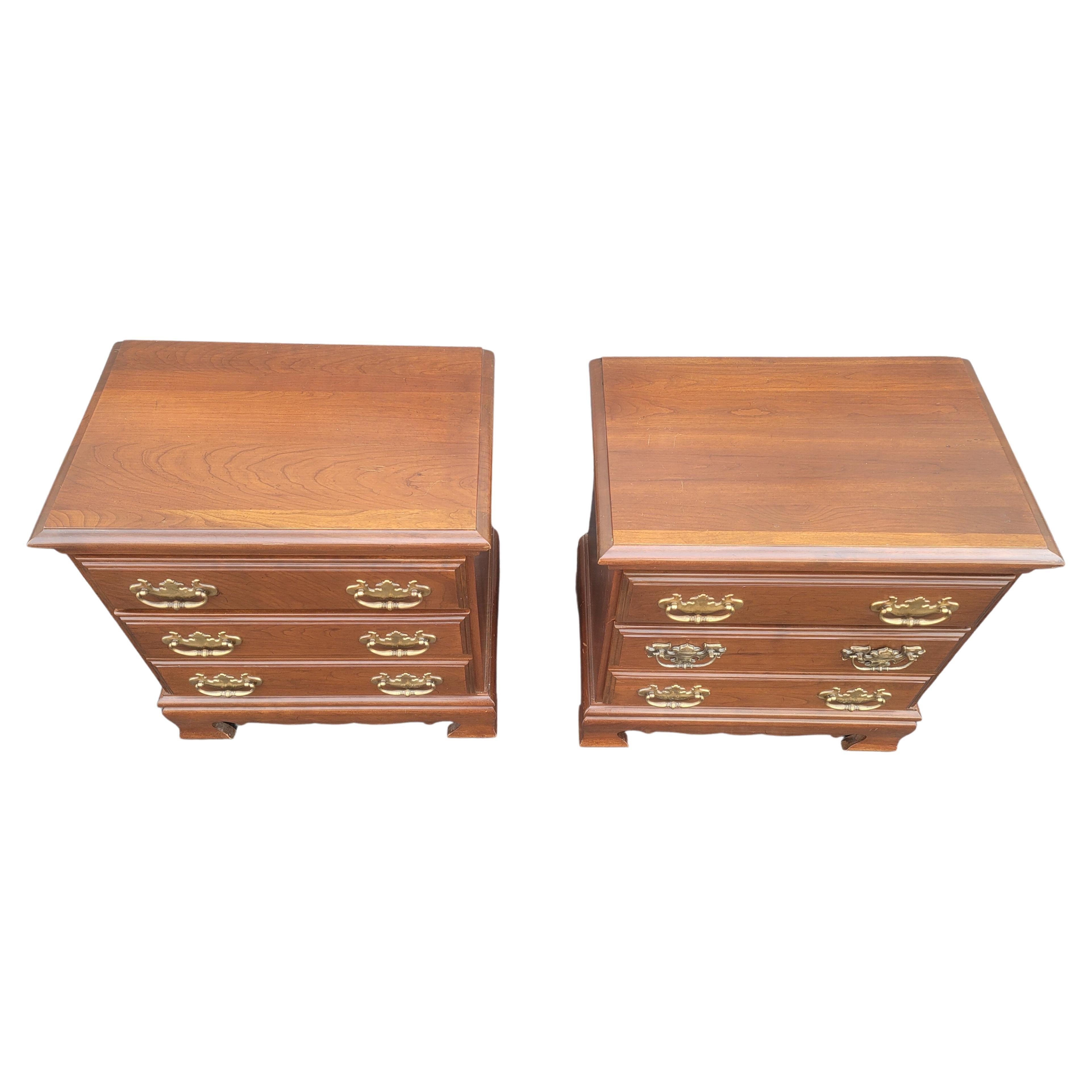 Beautiful pair of Chippendale Bedside chest of drawers or Nightstands. Good vintage condition measuring 24
