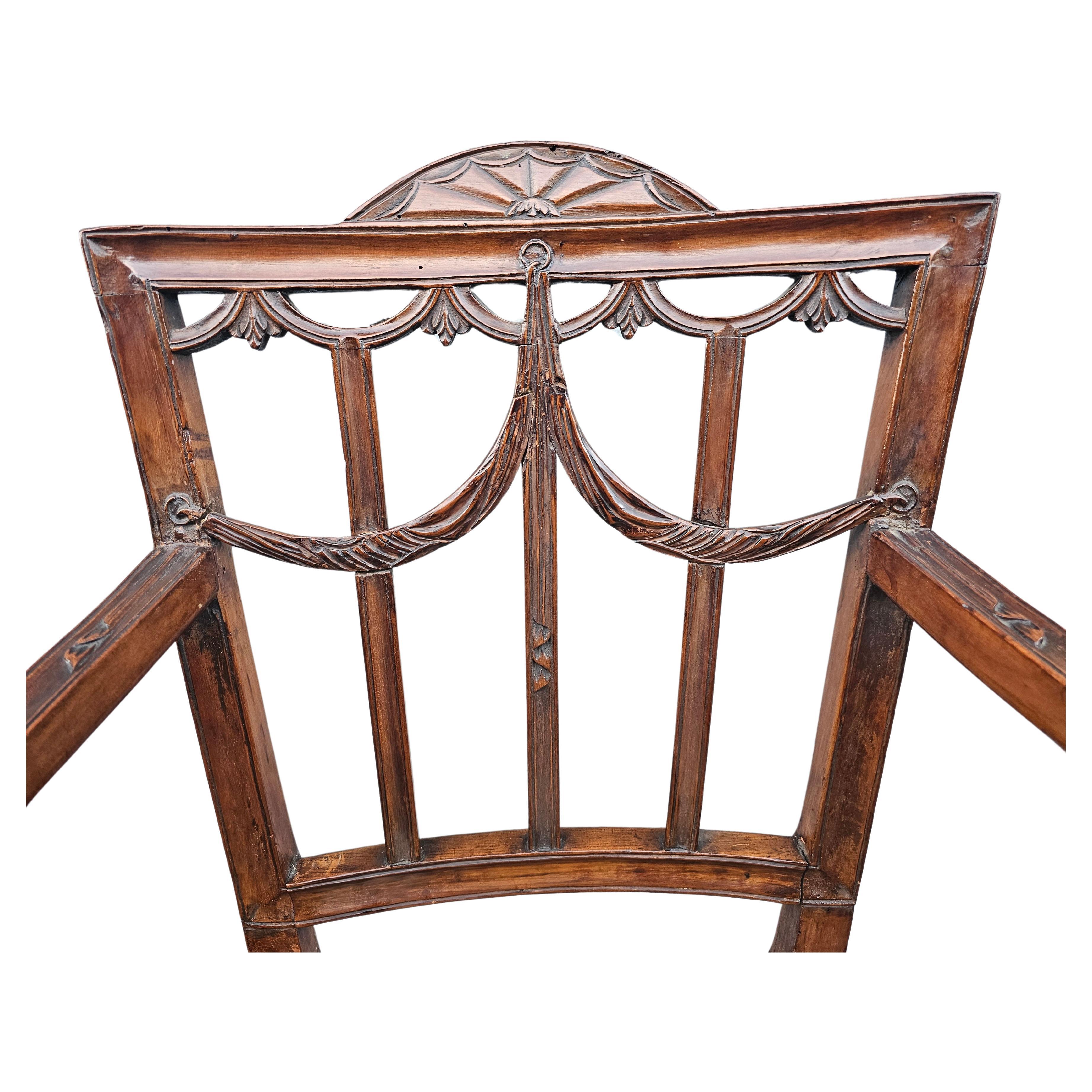 Paar von 18. Jahrhundert George III Stil gemischten Holz  und gepolsterte Sessel mit Schildrücken. Maße: 20