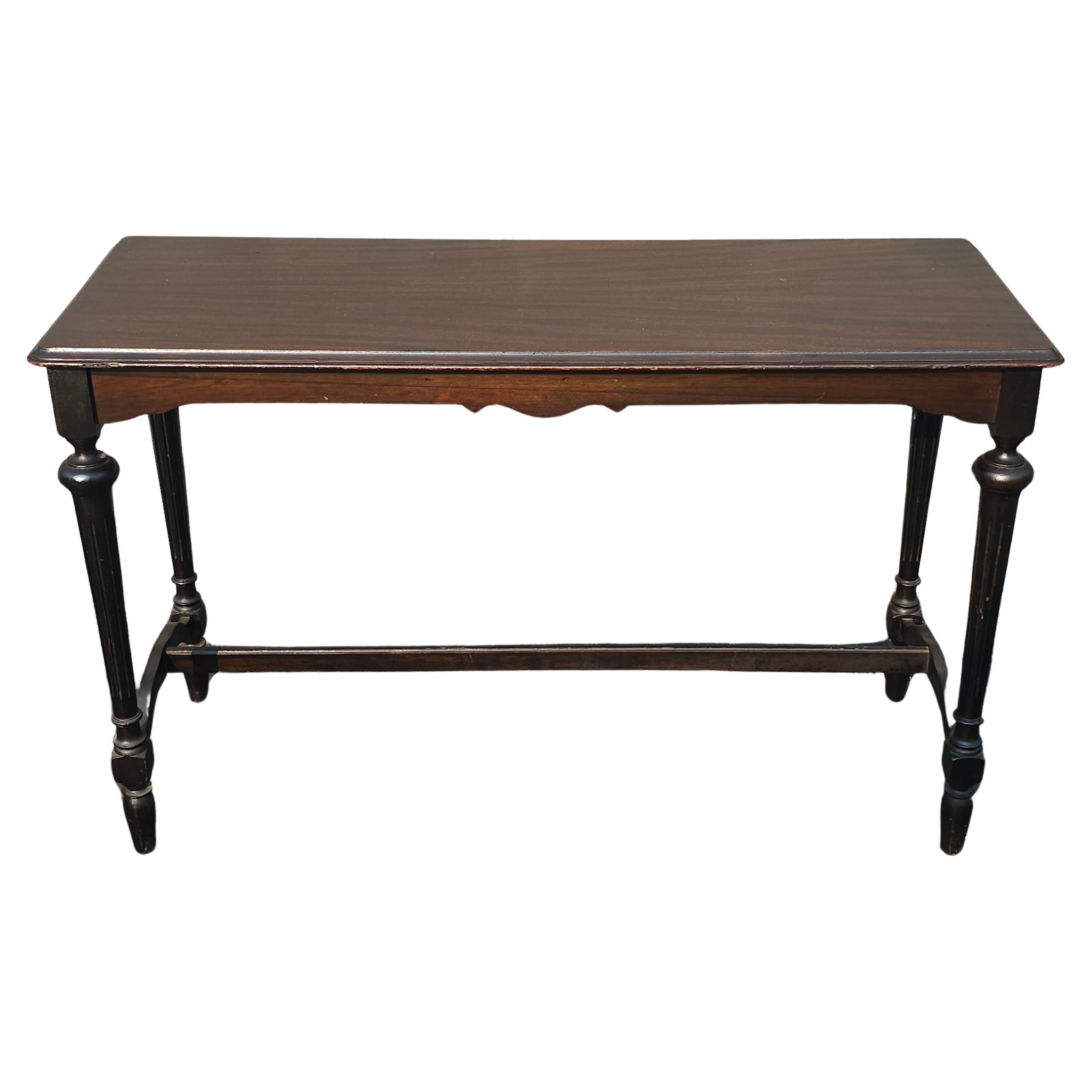Mesa de biblioteca victoriana de caoba de finales del siglo XIX