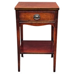 Mid Century Federal Style Mahagoni gestaffelt Nachttisch